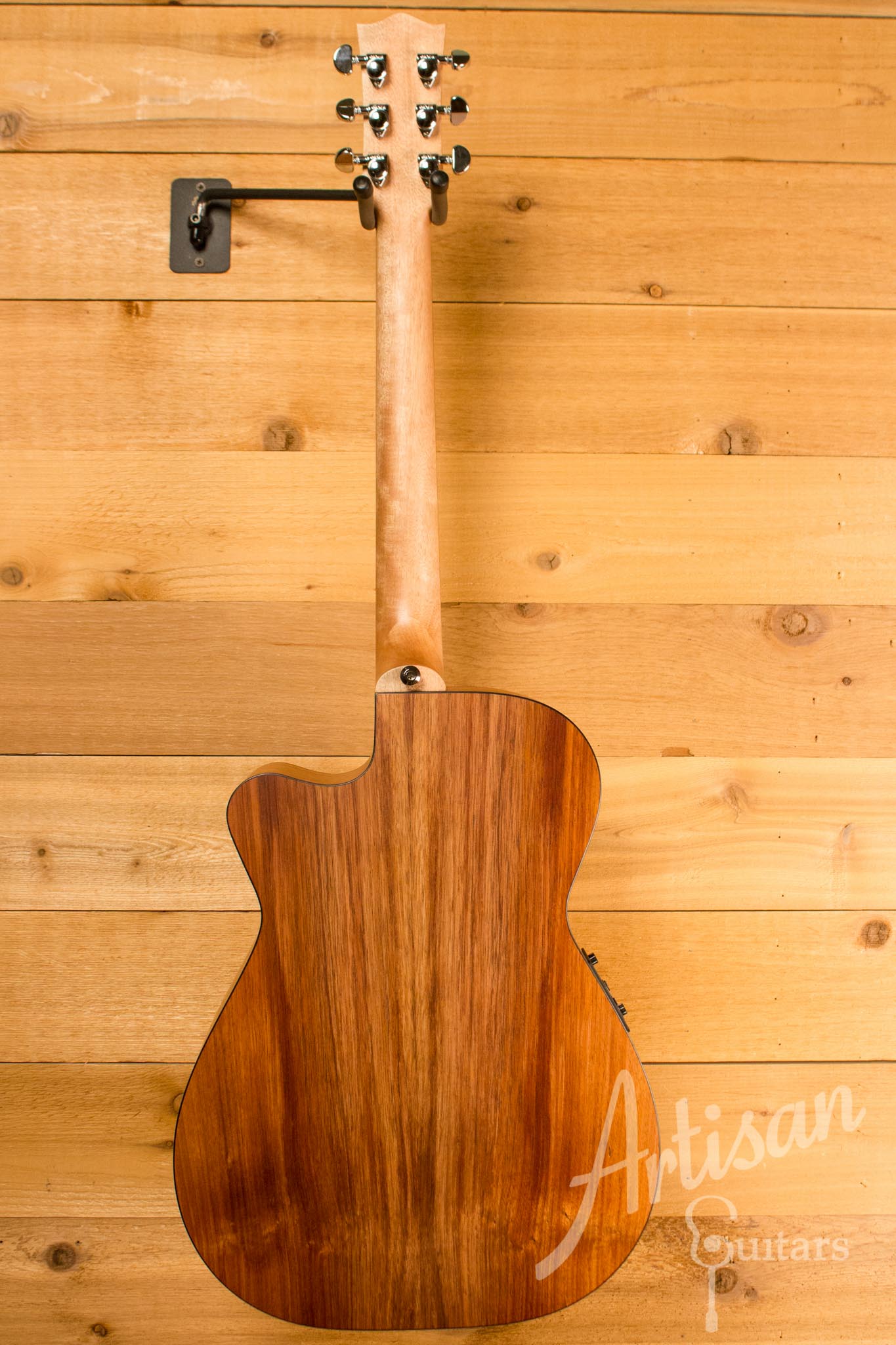 Maton SRS808C Guitar Western Red Cedar and Solid Blackwood Cutaway ID-10721 - Artisan Guitars