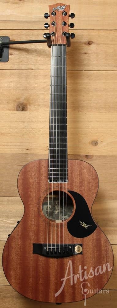 Maton EMM-6 Solid Mini Maton All Mahogany with AP5 Pro ID-9088 - Artisan Guitars