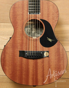 Maton EMM-6 Solid Mini Maton All Mahogany with AP5 Pro ID-9088 - Artisan Guitars
