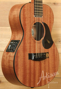 Maton EMM-6 Solid Mini Maton All Mahogany with AP5 Pro ID-9088 - Artisan Guitars