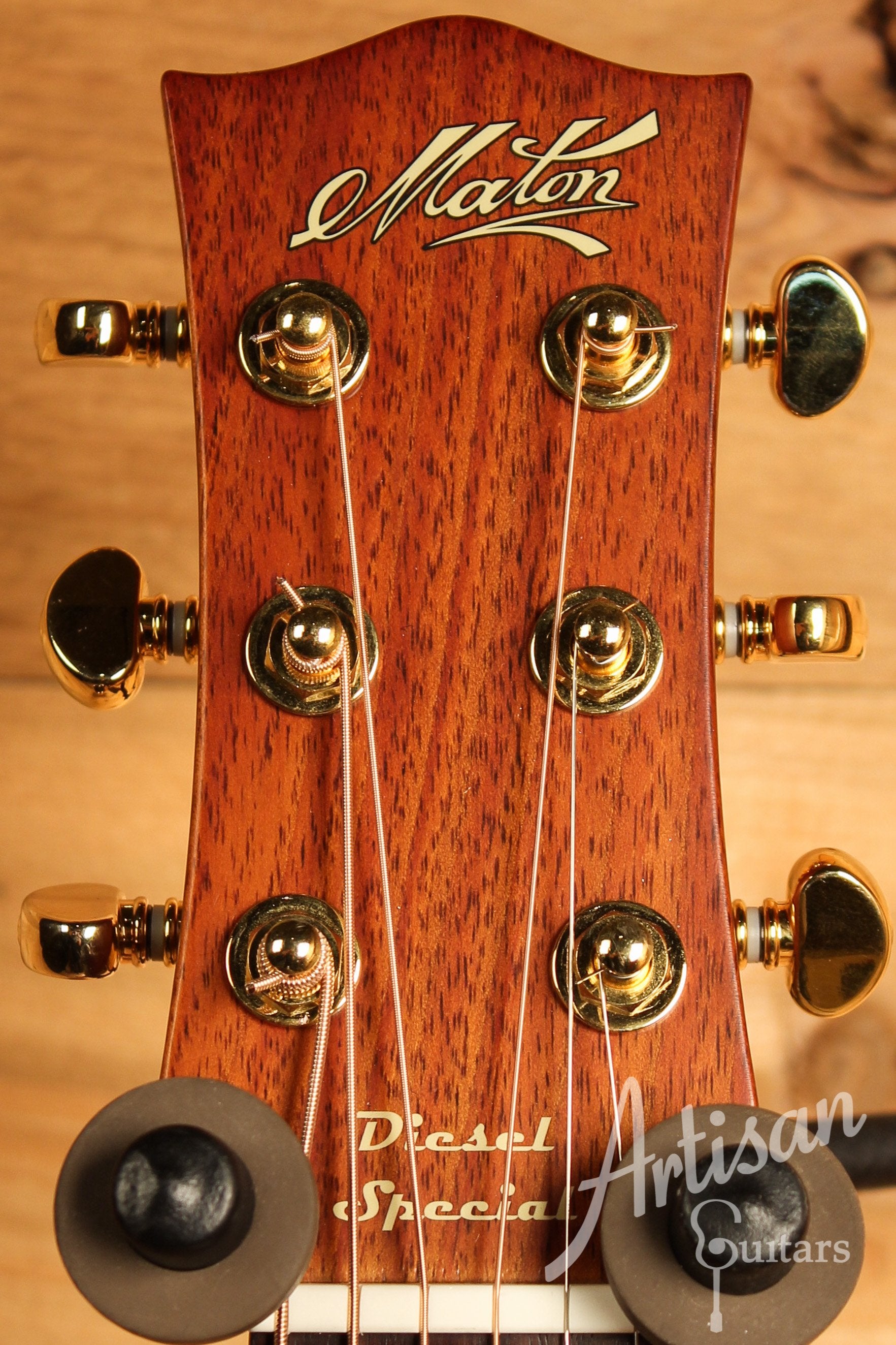 Maton EMD6 Mini Maton Diesel Sitka with Blackwood and Vintage Amber Sunburst  ID-12623 - Artisan Guitars