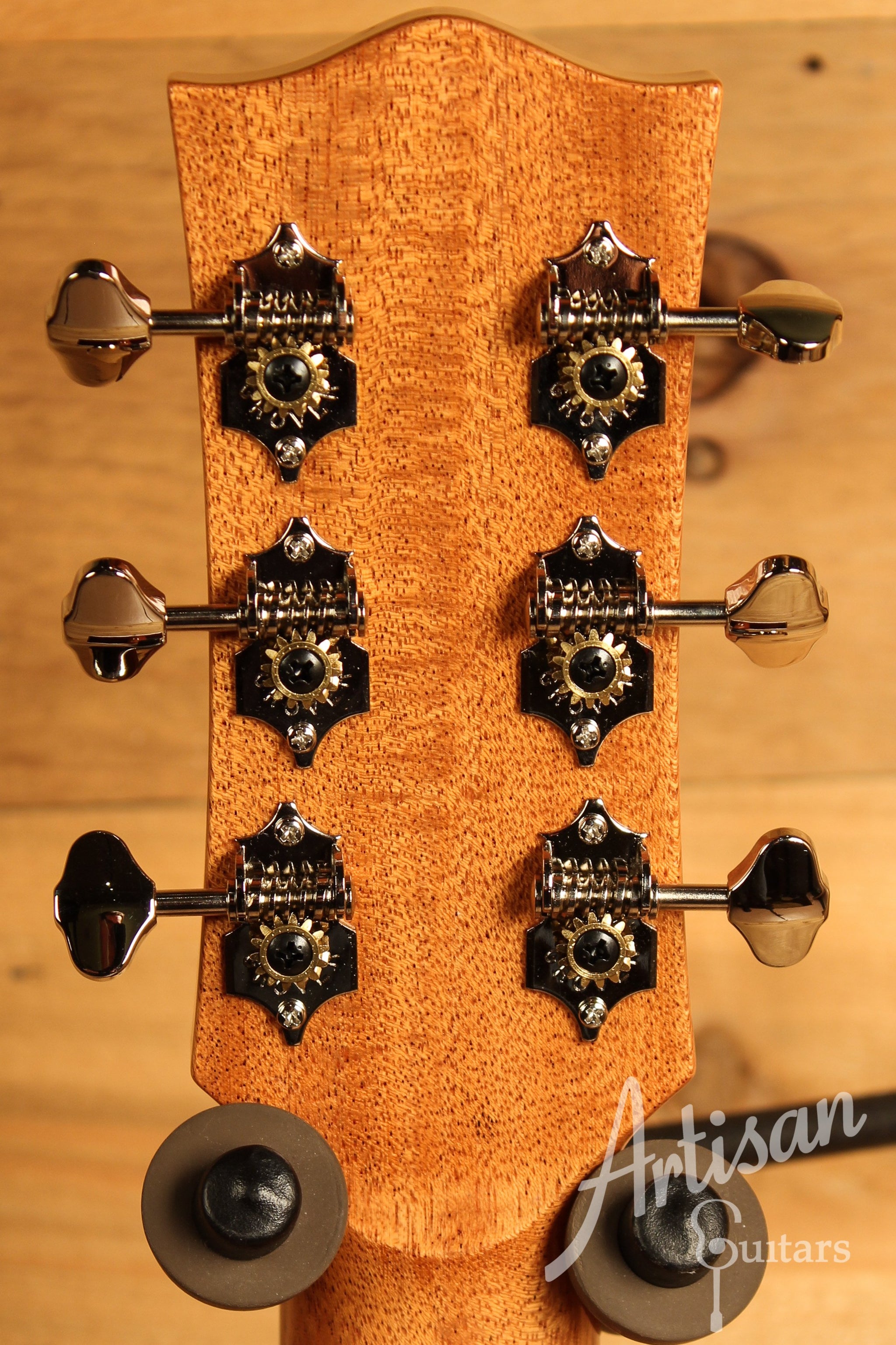 Maton Custom Shop Classic Guitar with European Spruce and Indian Rosewood ID-12628 - Artisan Guitars