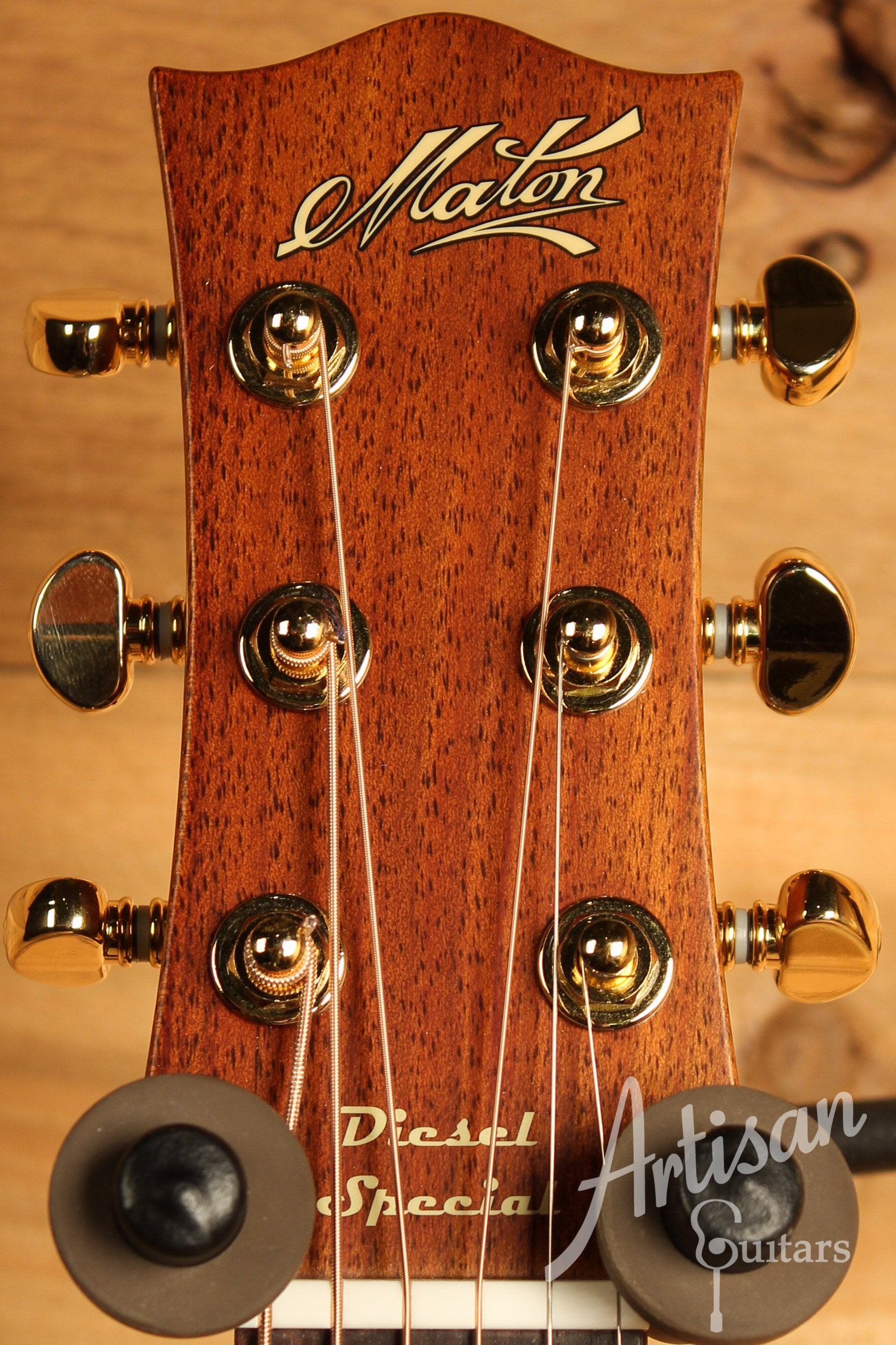 Maton EMD6 Mini Maton Diesel Sitka with Blackwood and Vintage Amber Sunburst ID-12637 - Artisan Guitars
