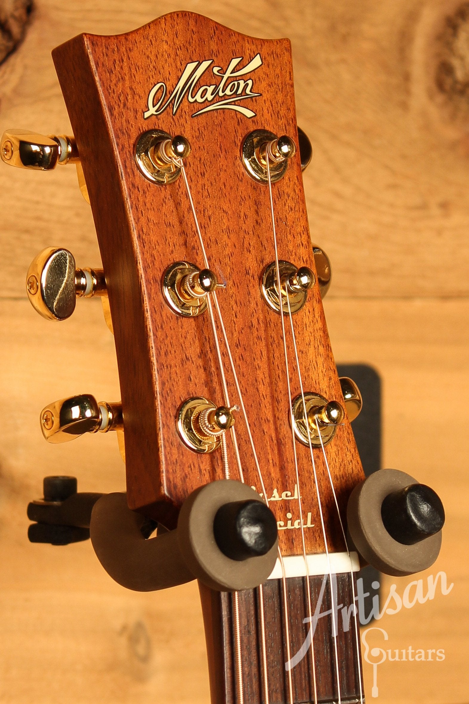 Maton EMD6 Mini Maton Diesel Sitka with Blackwood and Vintage Amber Sunburst ID-12637 - Artisan Guitars