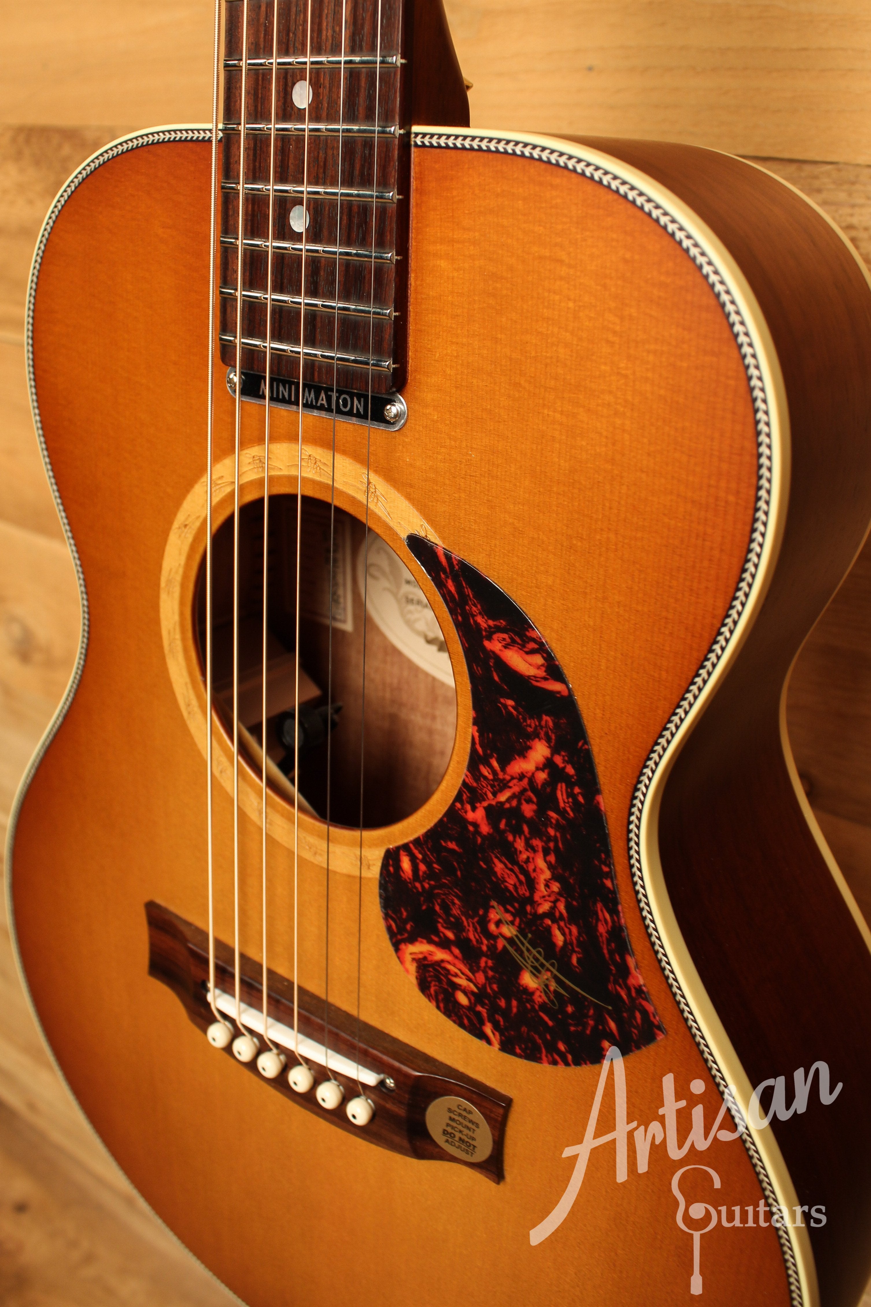 Maton EMD6 Mini Maton Diesel Sitka with Blackwood and Vintage Amber Sunburst ID-12637 - Artisan Guitars