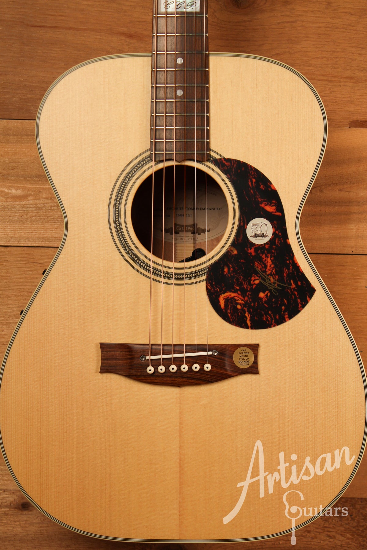 Maton EBG 808 TE Tommy Emmanuel Signature Guitar ID-12028 - Artisan Guitars