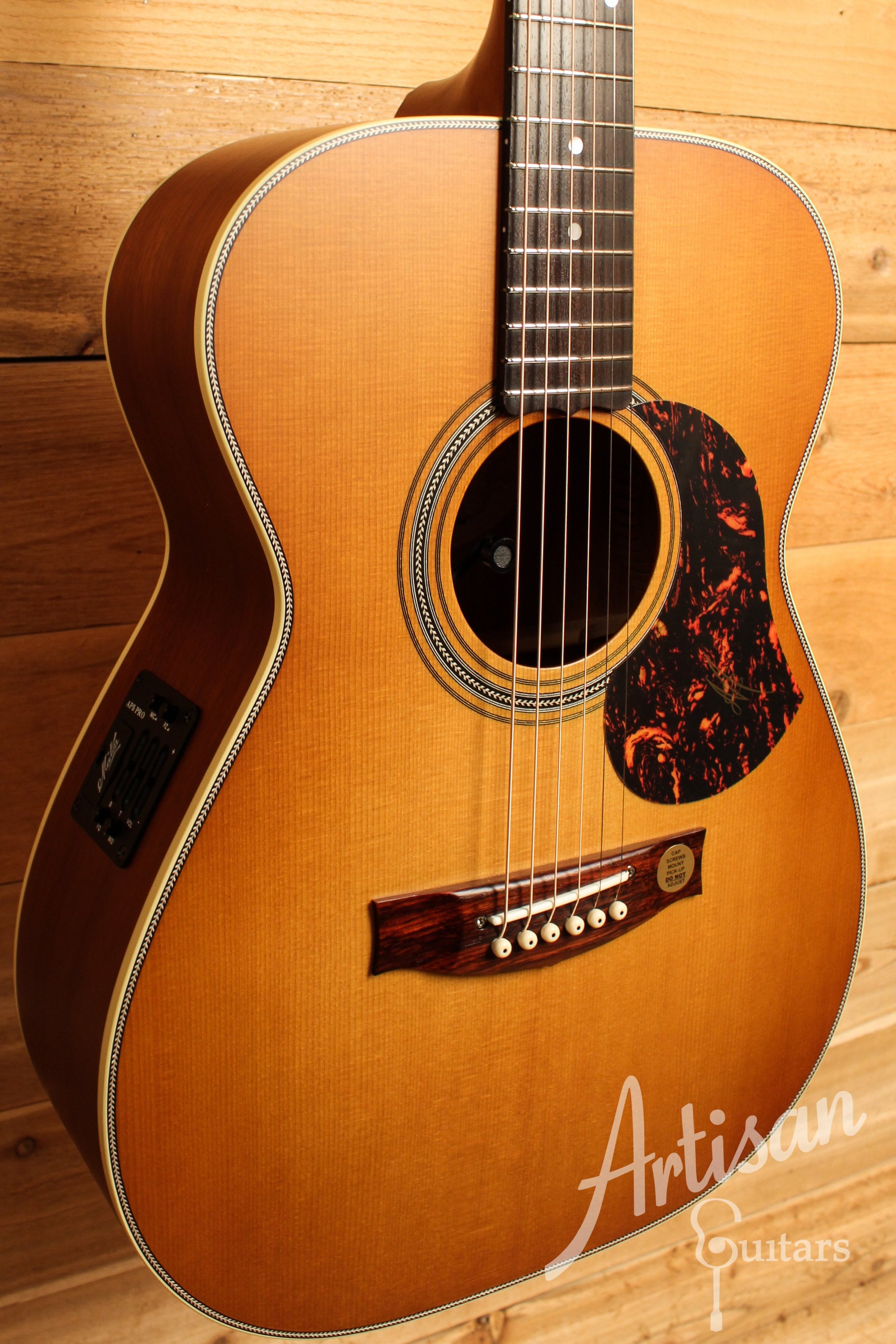 Maton EBG808 Nashville Series Sitka Spruce & Blackwood w/ Vintage Amber Sunburst Finish ID-12649 - Artisan Guitars