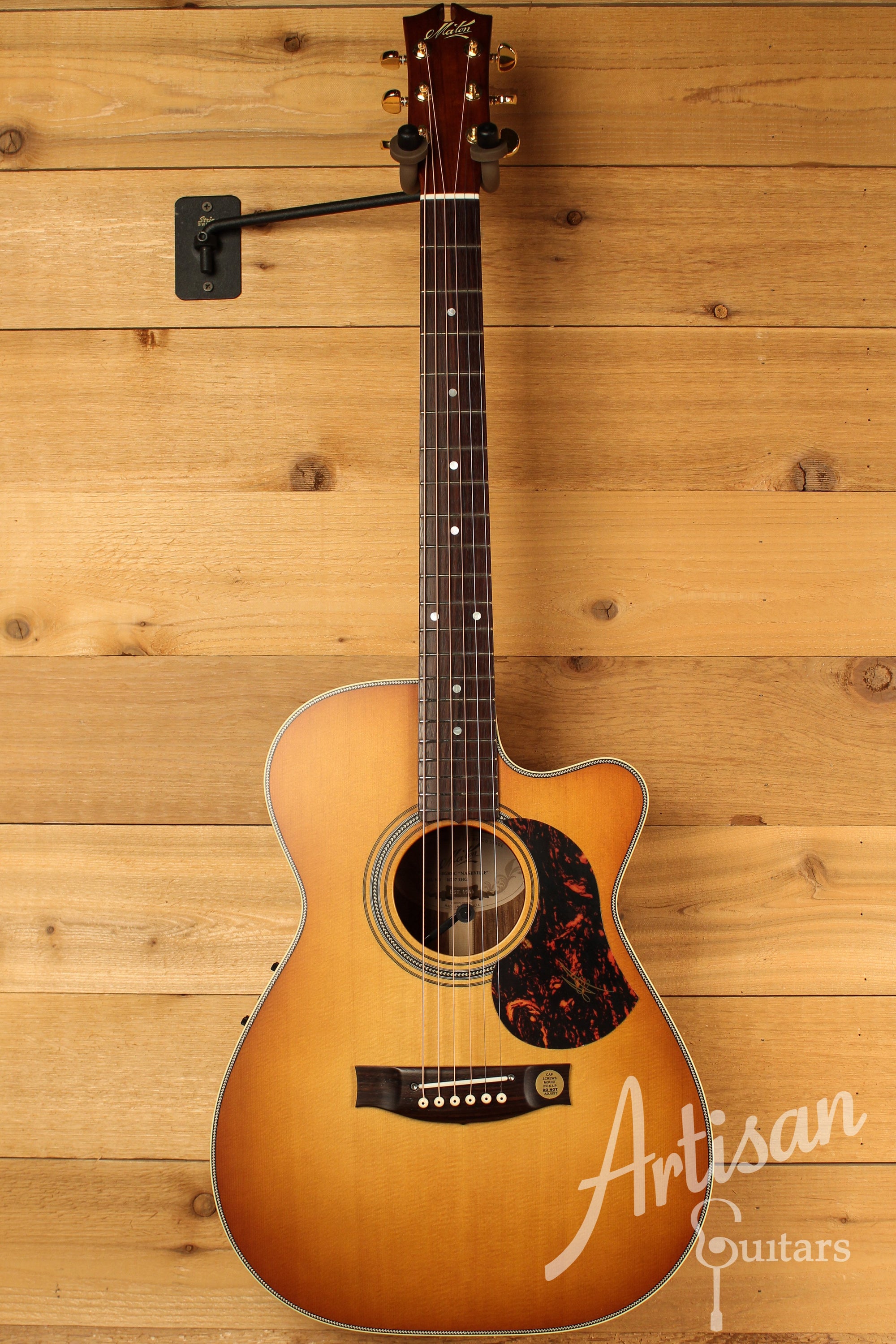 Maton 808C Nashville Series Sitka Spruce and Blackwood, Vintage Amber Sunburst and Cutaway ID-12650 - Artisan Guitars