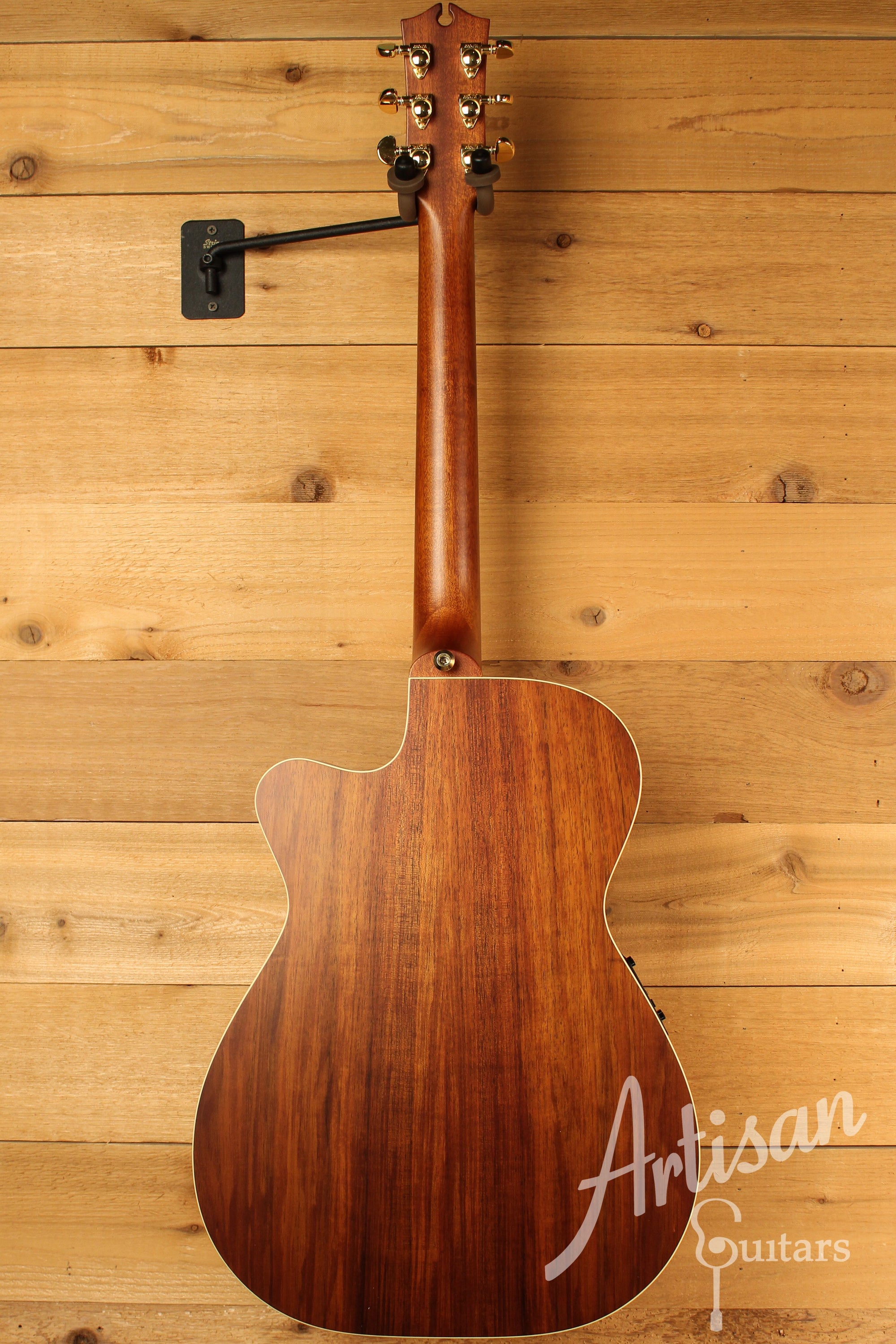 Maton 808C Nashville Series Sitka Spruce and Blackwood, Vintage Amber Sunburst and Cutaway ID-12650 - Artisan Guitars