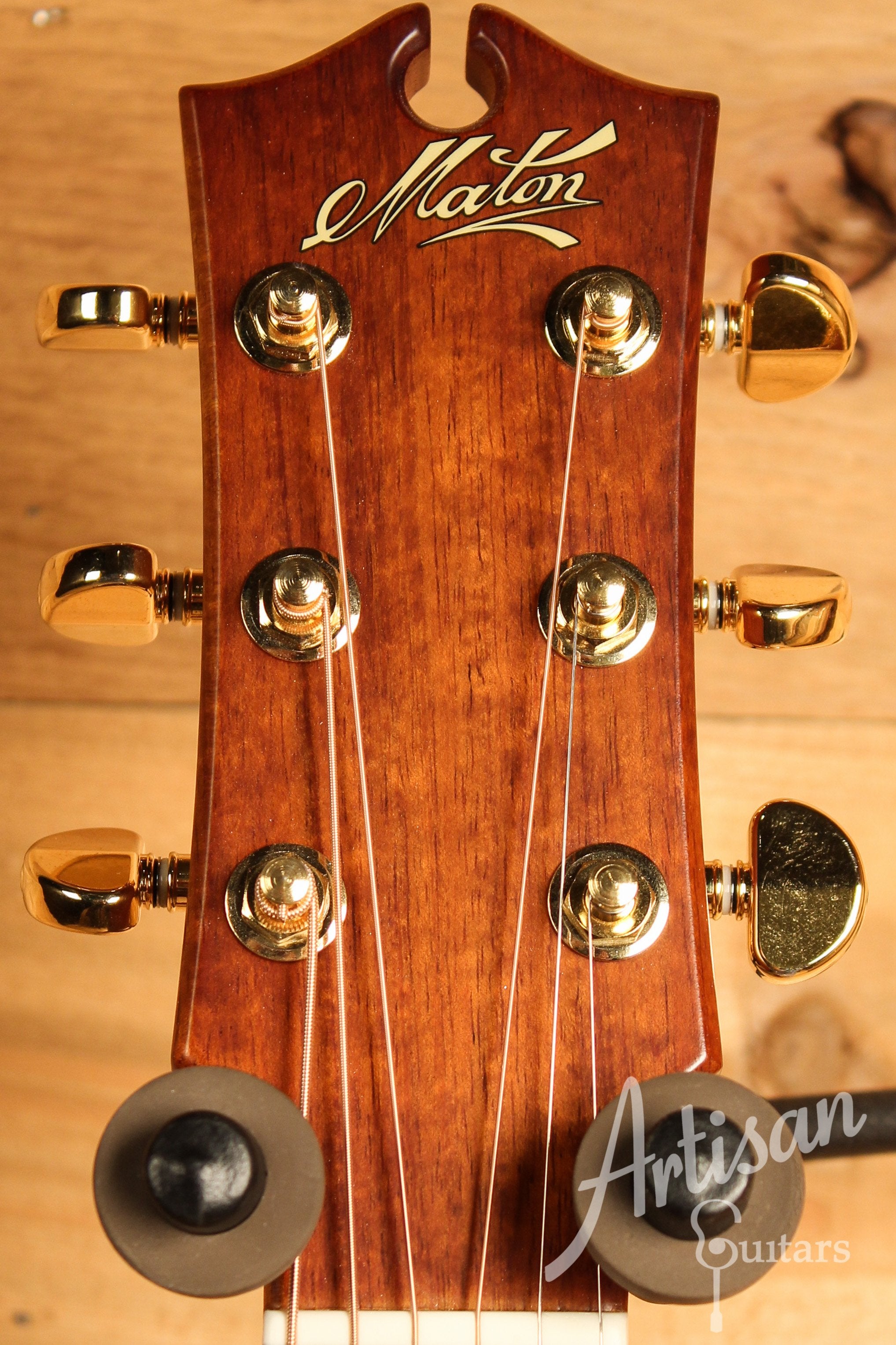 Maton 808C Nashville Series Sitka Spruce and Blackwood, Vintage Amber Sunburst and Cutaway ID-12650 - Artisan Guitars