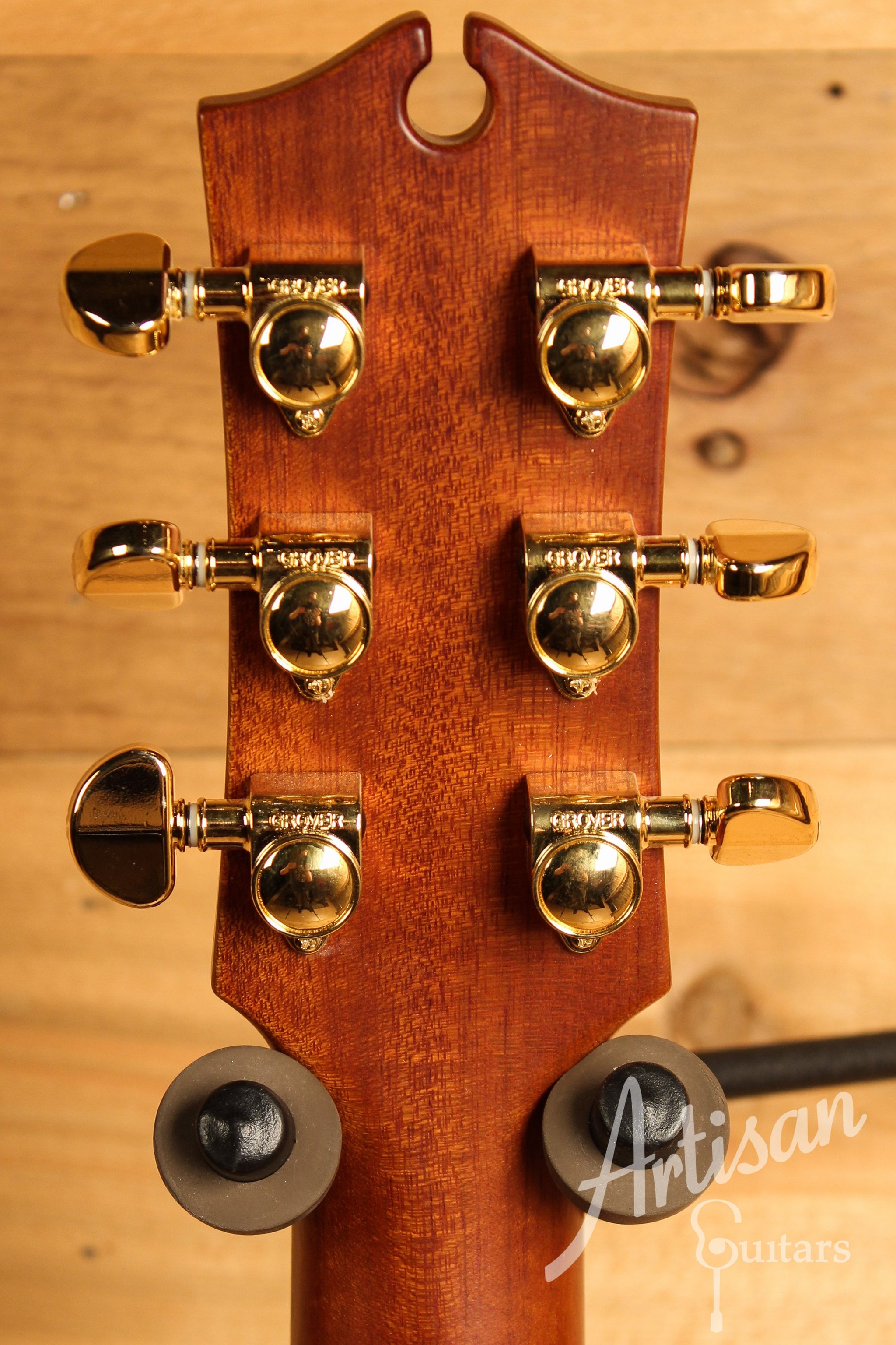 Maton 808C Nashville Series Sitka Spruce and Blackwood, Vintage Amber Sunburst and Cutaway ID-12650 - Artisan Guitars