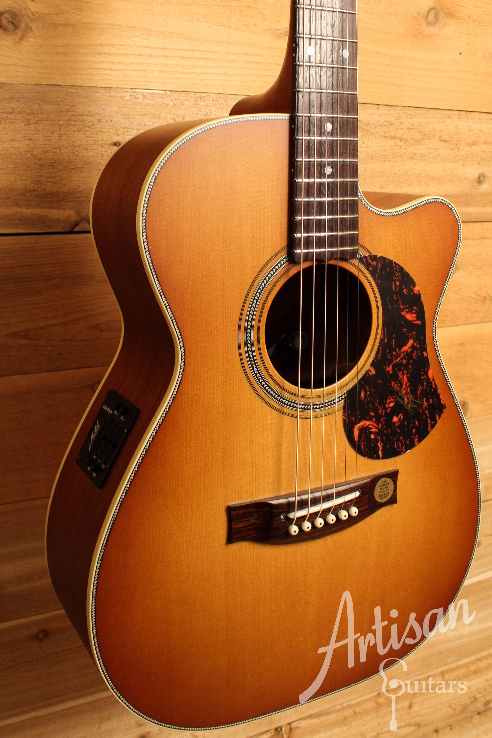 Maton 808C Nashville Series Sitka Spruce and Blackwood, Vintage Amber Sunburst and Cutaway ID-12650 - Artisan Guitars