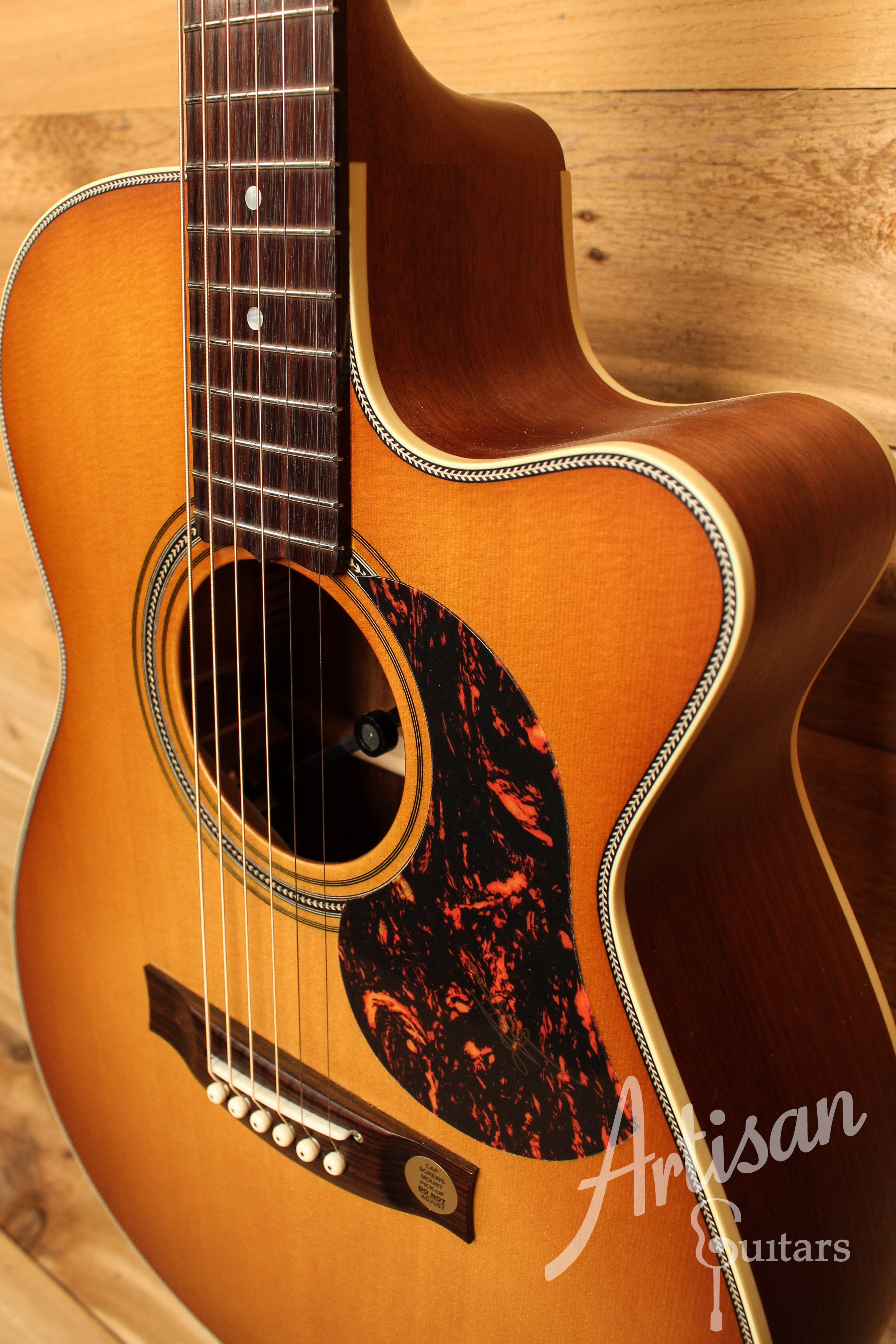 Maton 808C Nashville Series Sitka Spruce and Blackwood, Vintage Amber Sunburst and Cutaway ID-12650 - Artisan Guitars