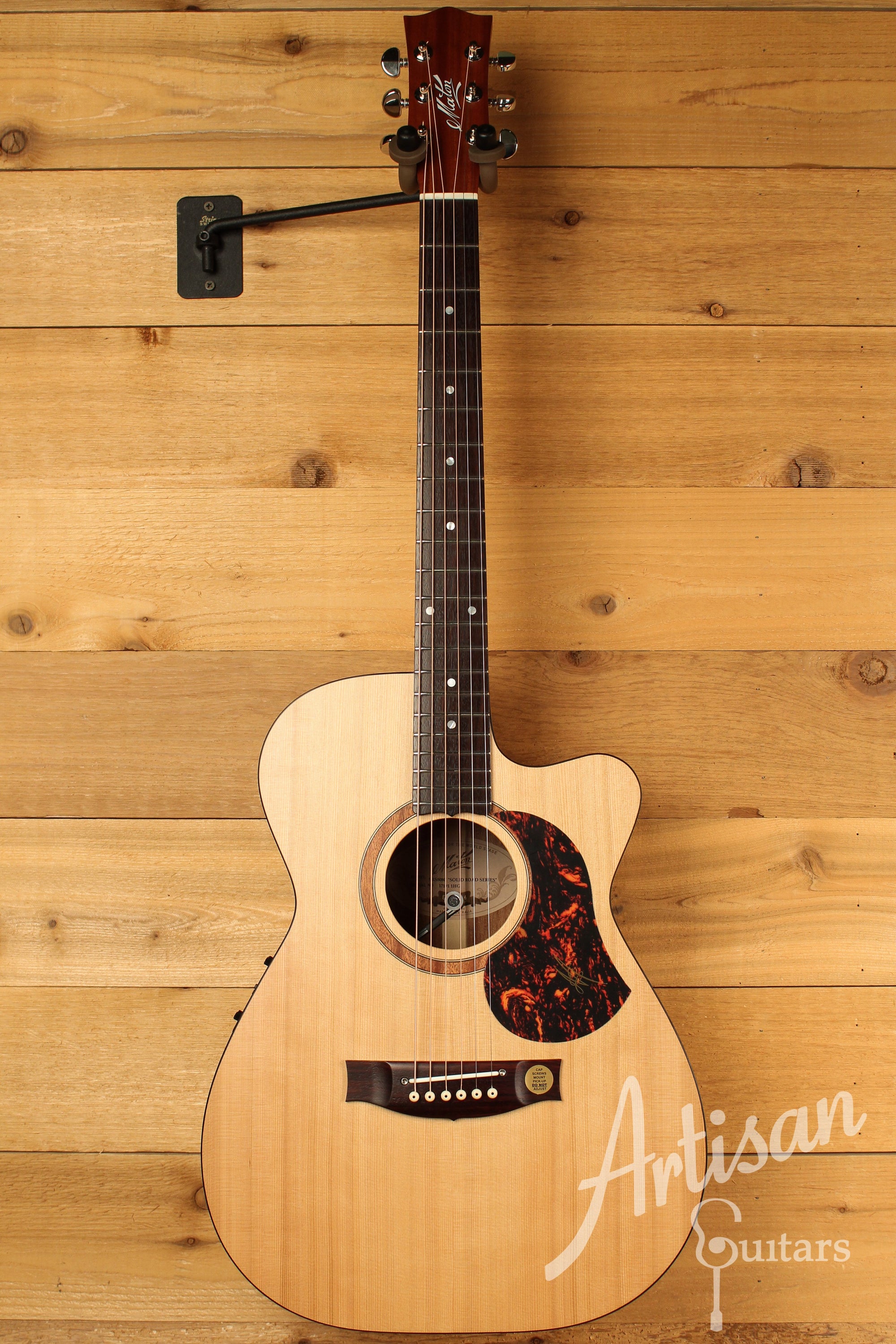 Maton SRS808C Guitar Western Red Cedar and Solid Blackwood w/ Cutaway ID-12651 - Artisan Guitars