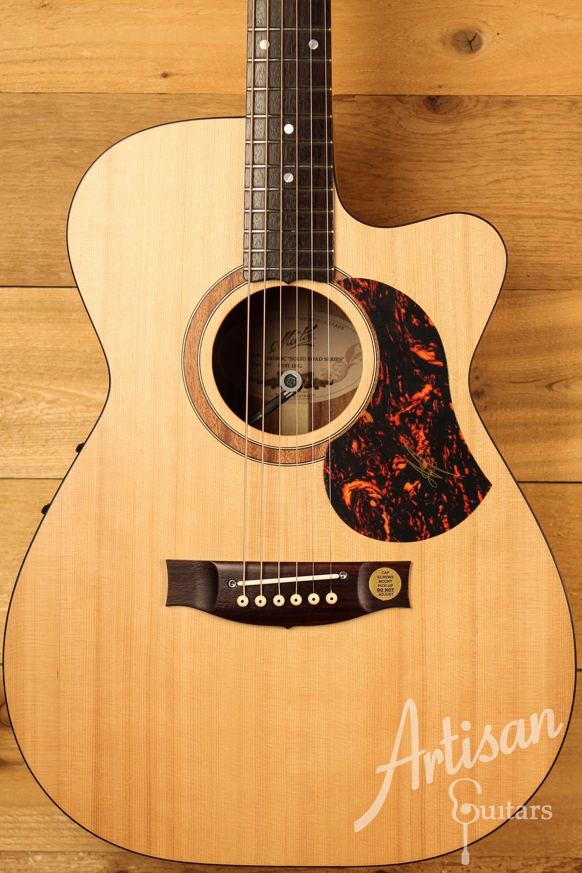 Maton SRS808C Guitar Western Red Cedar and Solid Blackwood w/ Cutaway ID-12651 - Artisan Guitars