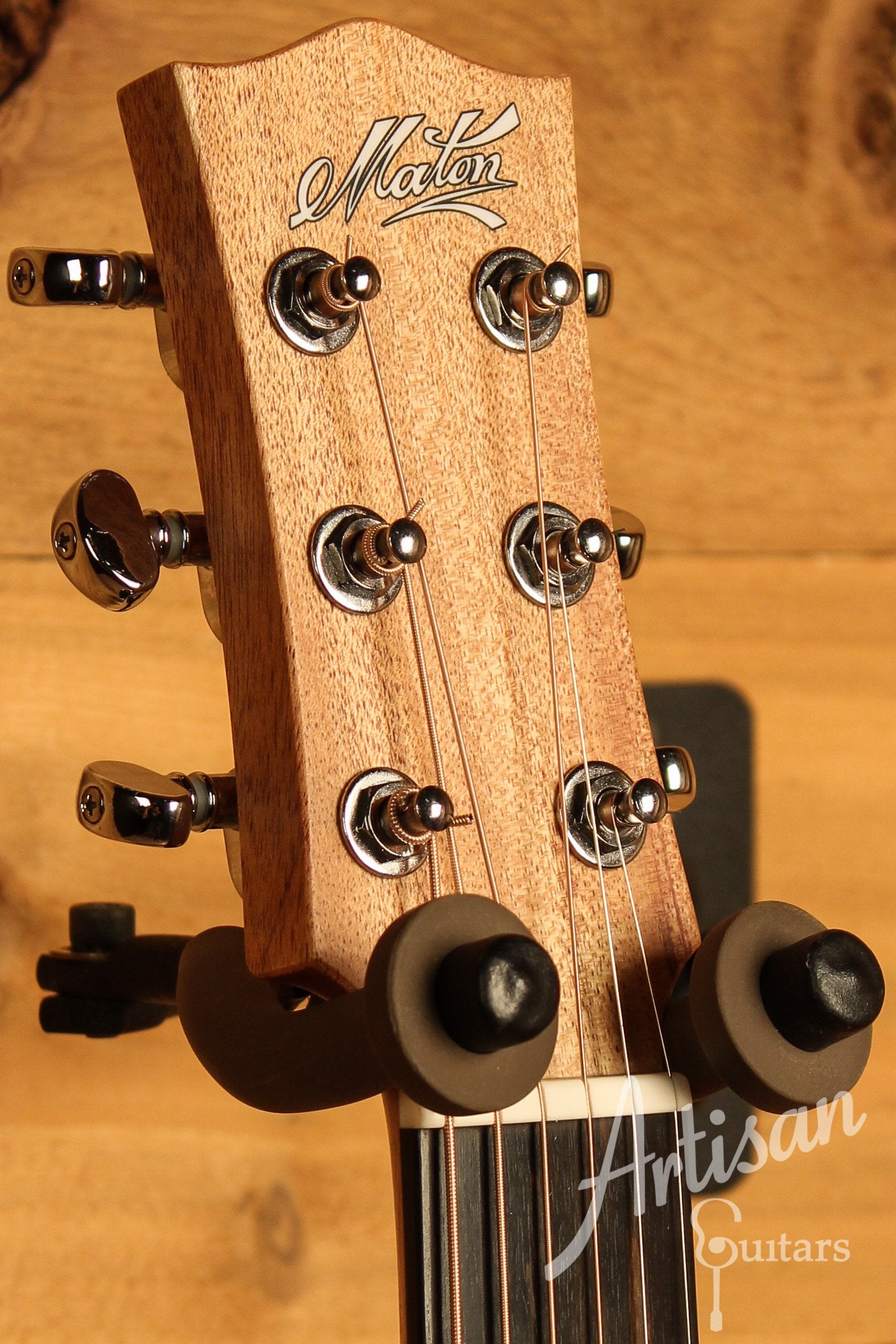 Maton EMBW6 Mini Guitar w/ Blackwood Top, Back & Sides and AP5 Pro Pickup System ID-12652 - Artisan Guitars