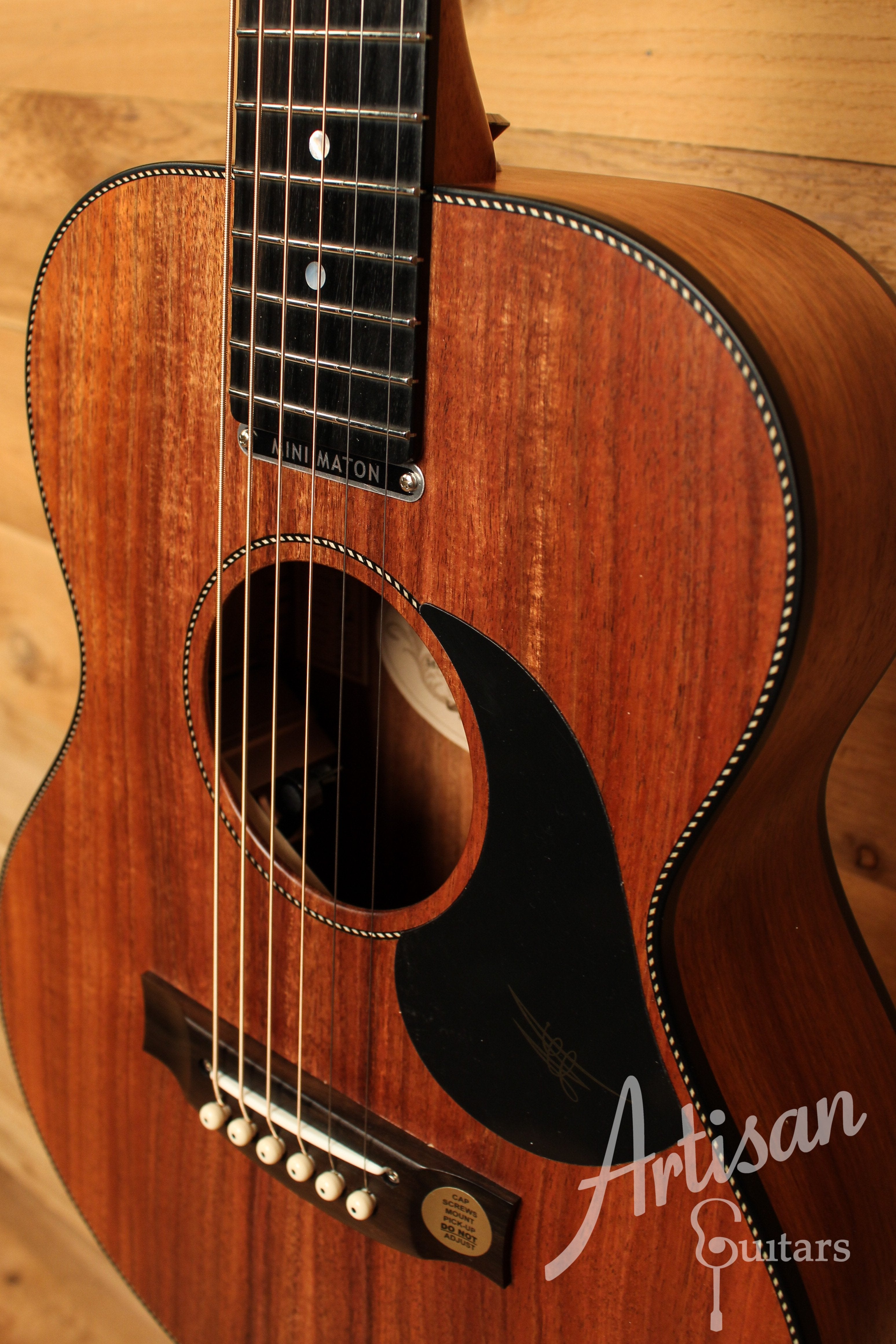 Maton EMBW6 Mini Guitar w/ Blackwood Top, Back & Sides and AP5 Pro Pickup System ID-12652 - Artisan Guitars