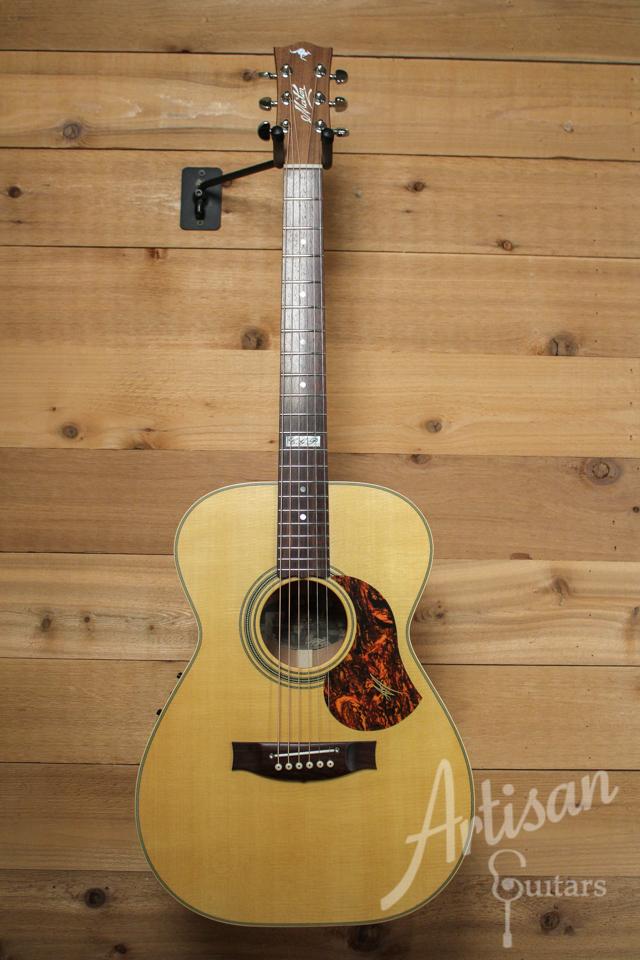 Maton EBG808TE Tommy Emmanuel Signature Sitka and Queensland Maple with AP5-Pro pickup ID-9891 - Artisan Guitars