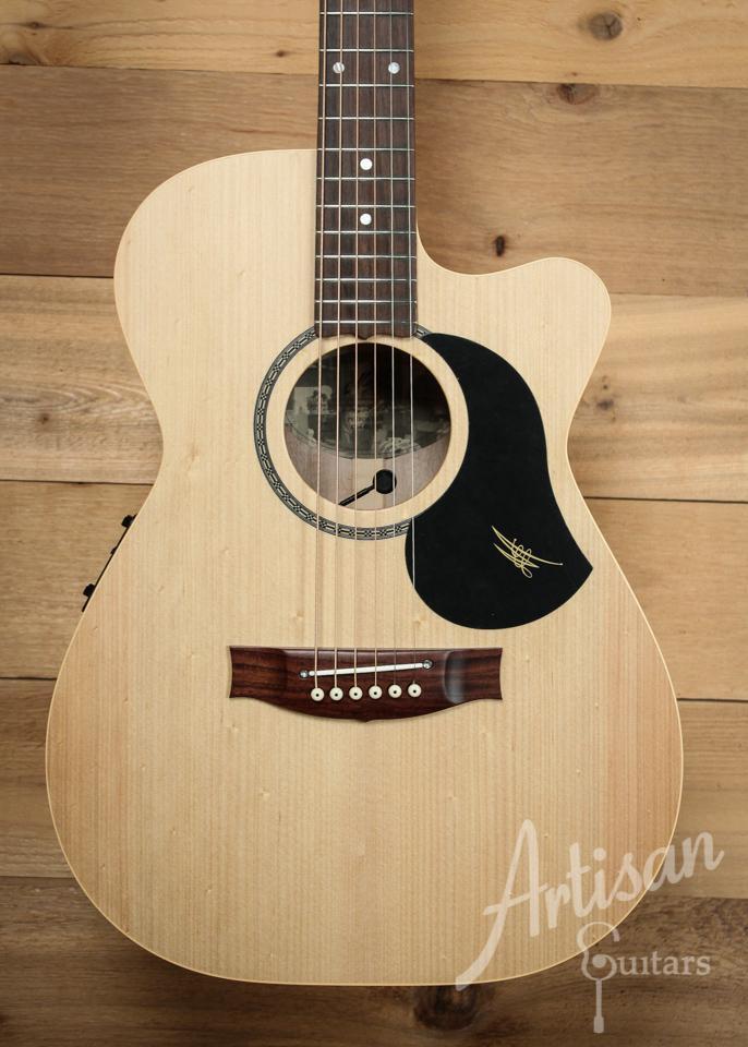 Maton EBG808CL Performer Series Bunya and Queensland Maple with Cutaway ID-9893 - Artisan Guitars
