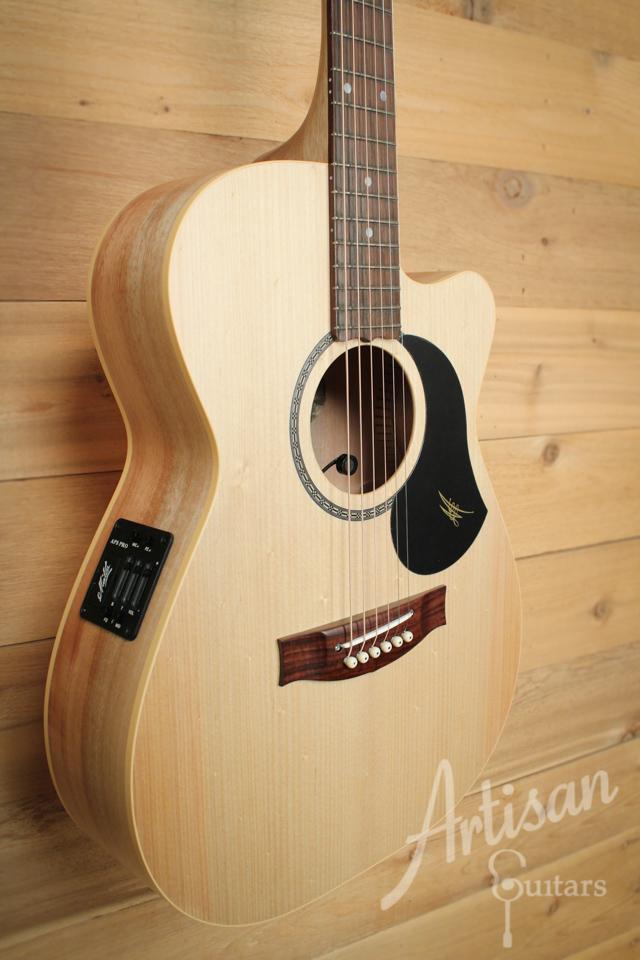 Maton EBG808CL Performer Series Bunya and Queensland Maple with Cutaway ID-9893 - Artisan Guitars