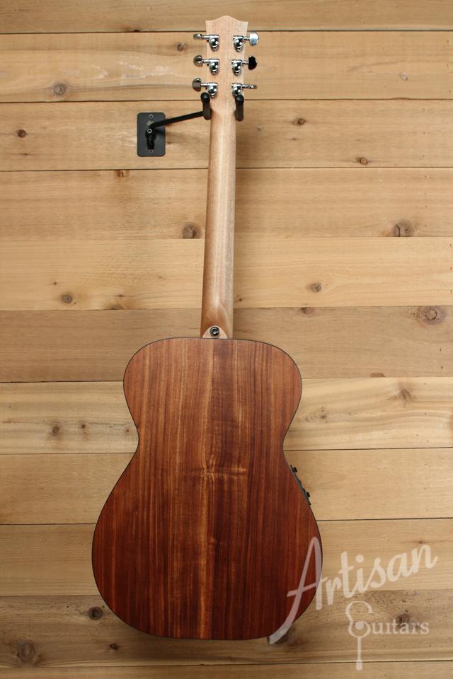 Maton SRS808 Western Red Cedar and Solid Blackwood ID-9892 - Artisan Guitars