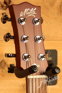 Maton EMTE Tommy Emmanuel Signature Mini Guitar Sitka Spuce and Queensland Maple ID-12428 - Artisan Guitars
