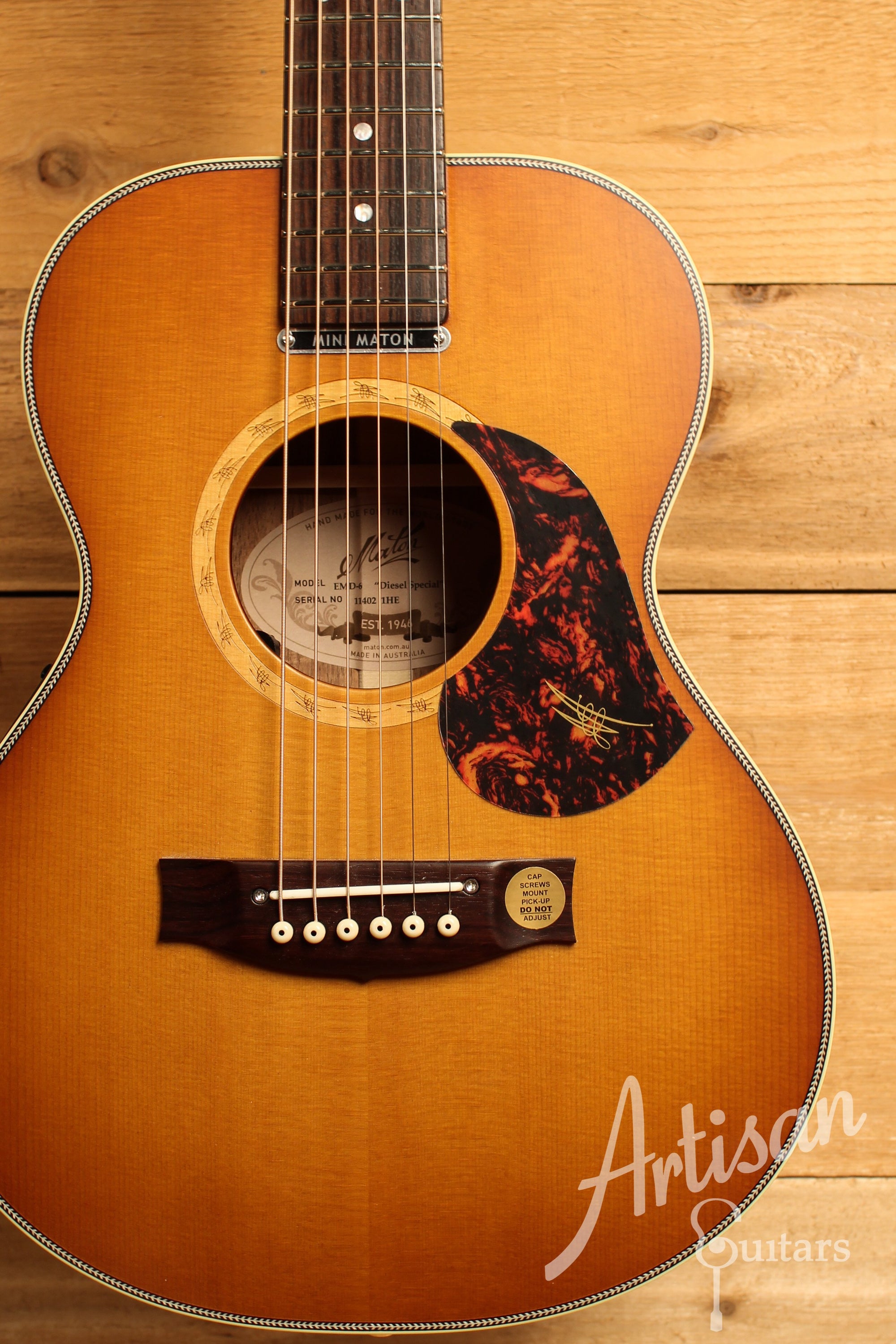 Maton EMD6 Mini Maton Diesel Sitka with Blackwood and Vintage Amber Sunburst ID-12434 - Artisan Guitars