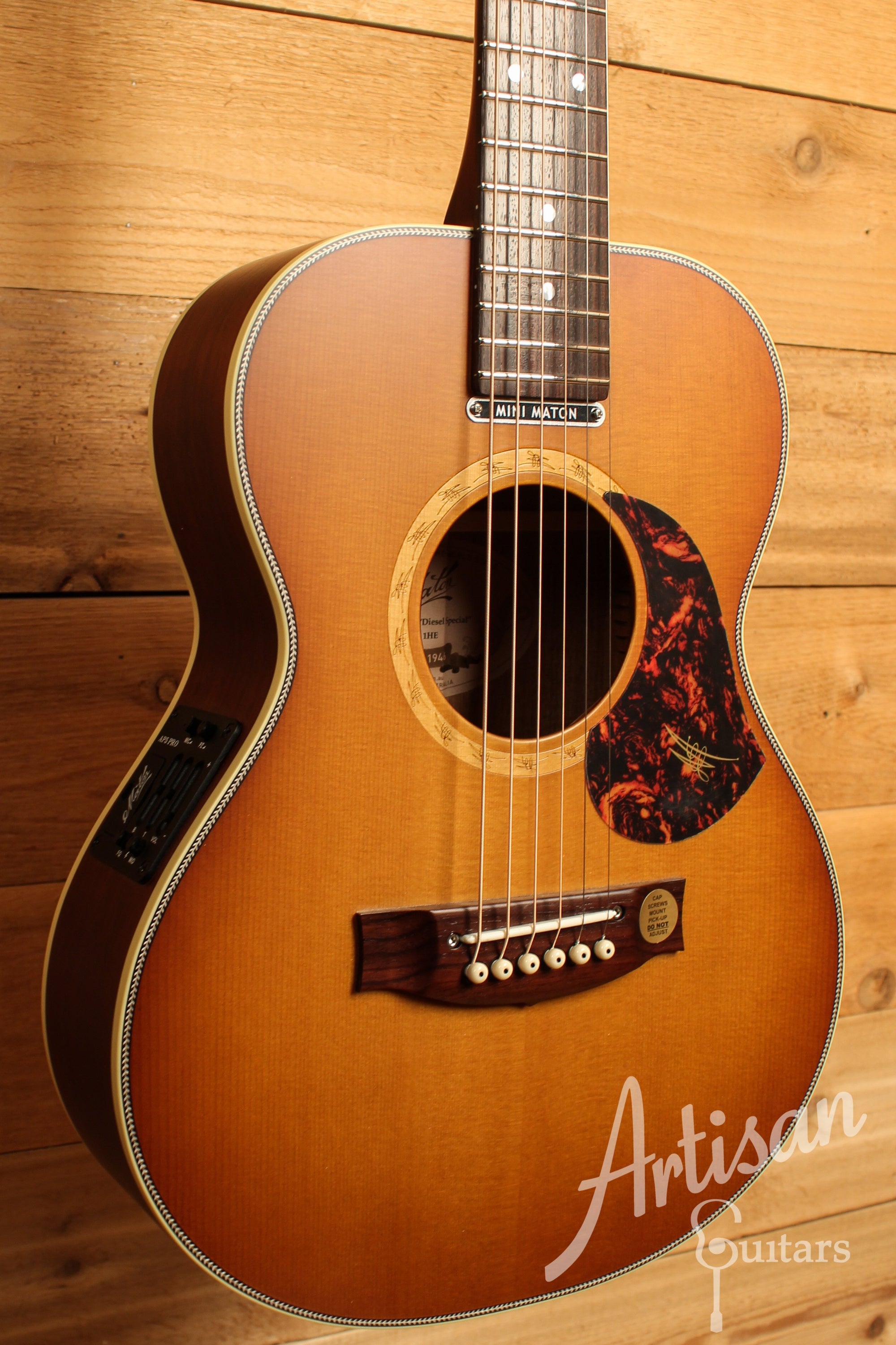 Maton EMD6 Mini Maton Diesel Sitka with Blackwood and Vintage Amber Sunburst ID-12434 - Artisan Guitars