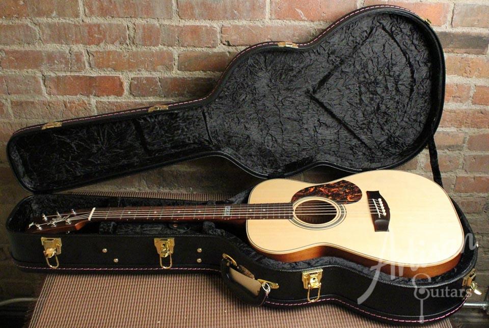 Pre-Owned 2014 Maton EBG808TE Tommy Emmanuel Signature Sitka and Queensland Maple ID-9976 - Artisan Guitars