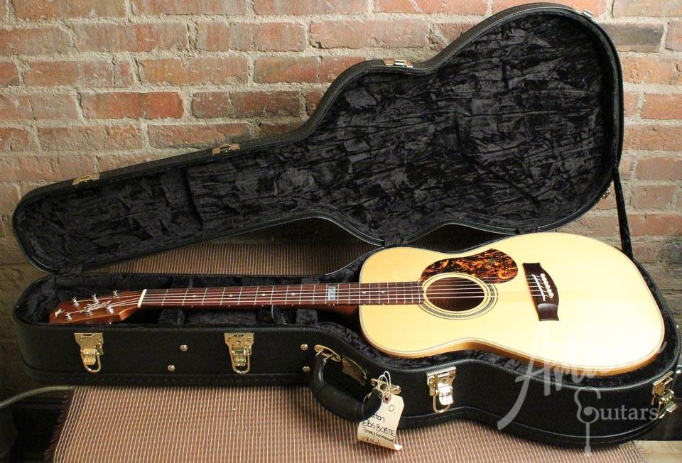 Pre-Owned 2014 Maton EBG808TE Tommy Emmanuel Signature Sitka and Queensland Maple ID-9977 - Artisan Guitars