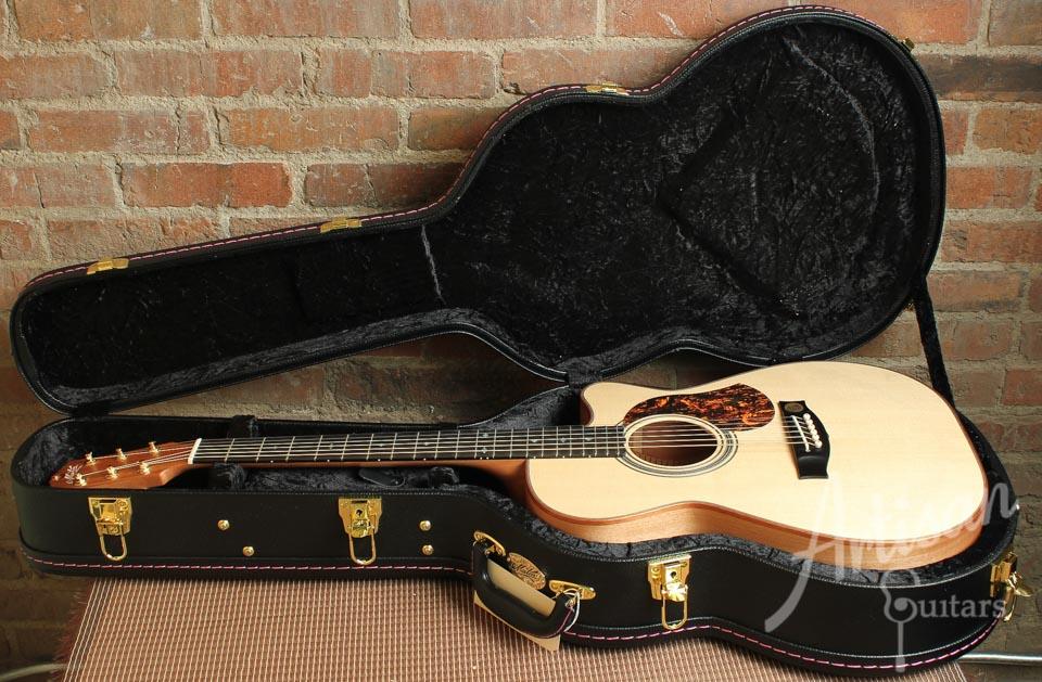 Pre-Owned 2014 Maton EBG808C MIC FIX Michael Fix Signature Sitka and Queensland Maple with Cutaway ID-9979 - Artisan Guitars