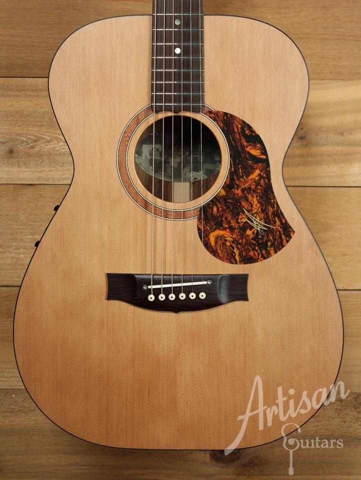 Maton SRS808 Western Red Cedar and Solid Blackwood ID-9952 - Artisan Guitars