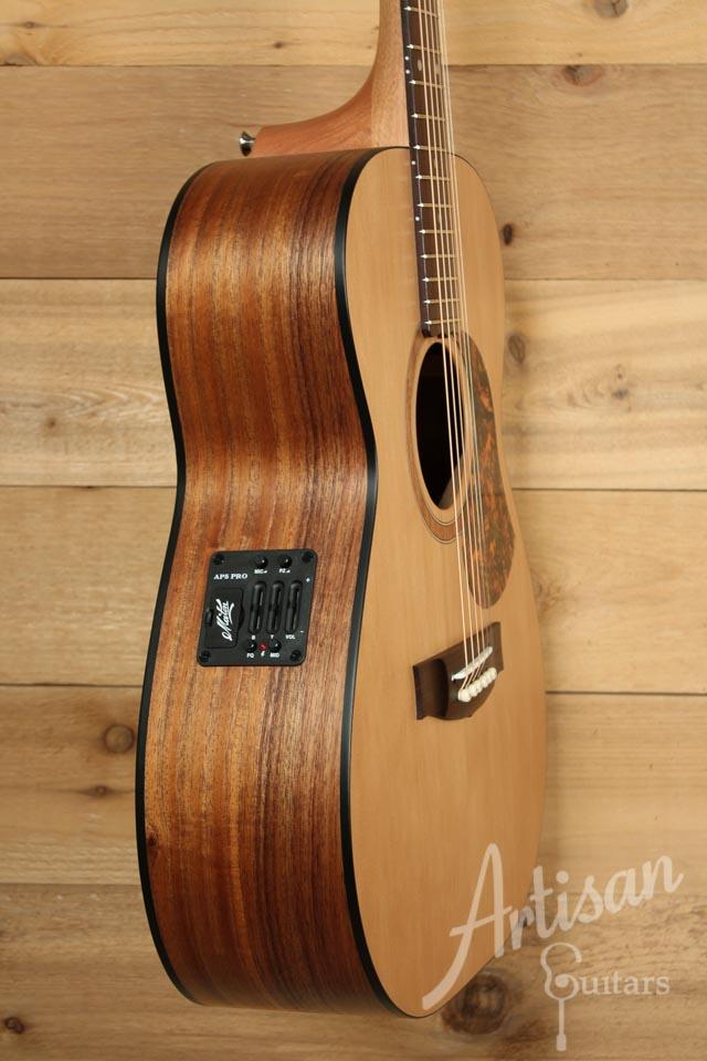 Maton SRS808 Western Red Cedar and Solid Blackwood ID-9952 - Artisan Guitars