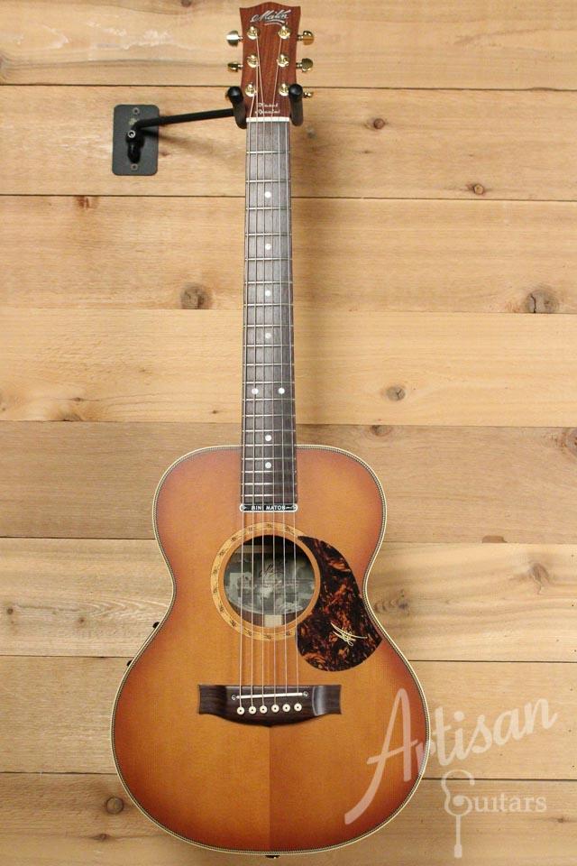 Maton EMD 6 Mini Maton Diesel Guitar Sitka with Blackwood and Vintage Amber Sunburst ID-9951 - Artisan Guitars