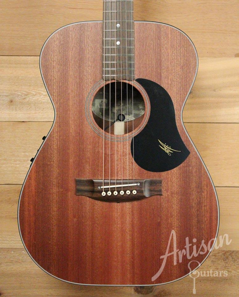 Maton M808 Sapele Top, Back, and Sides with AP5 Pro pickup ID-9953 - Artisan Guitars
