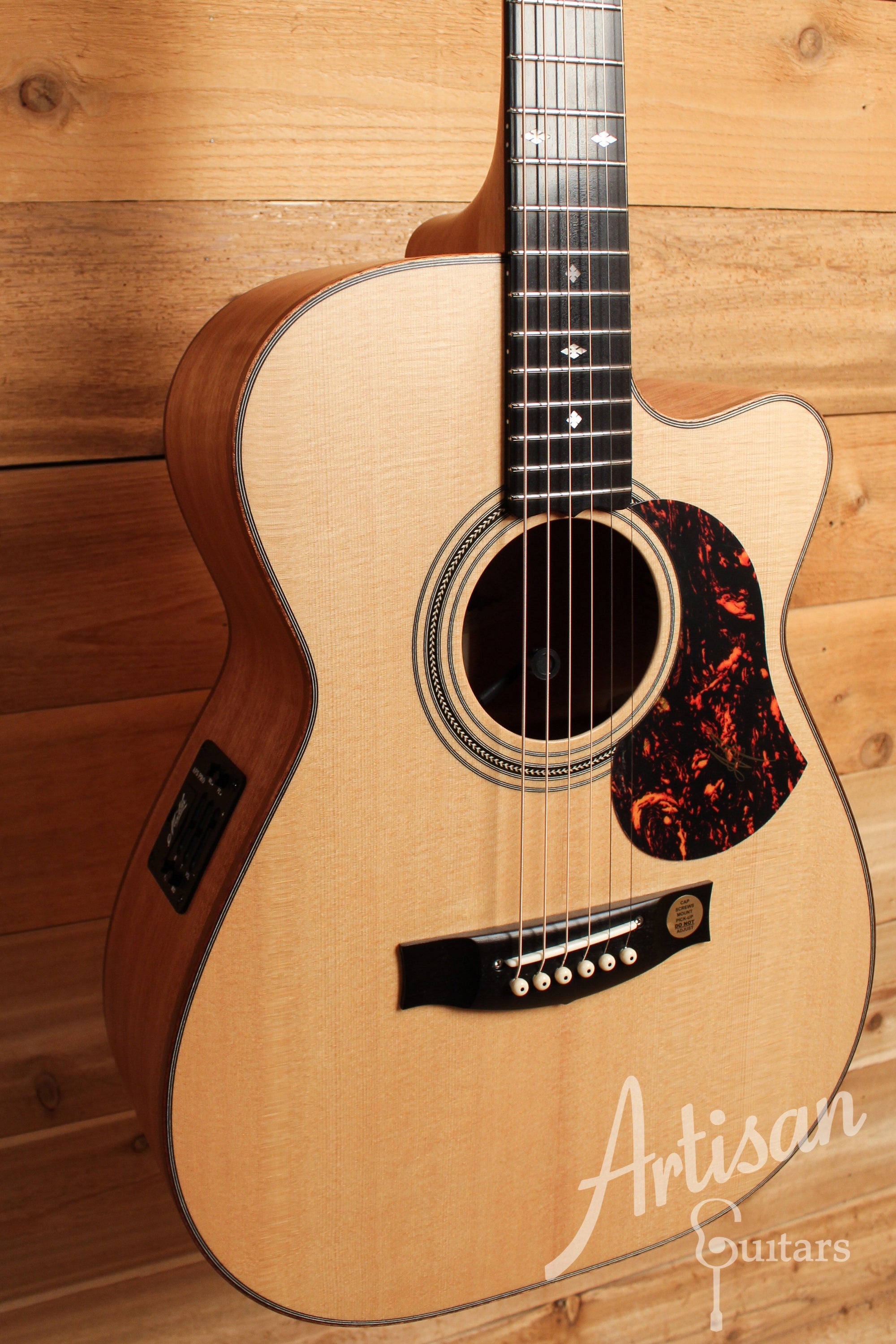 Maton EBG 808C MIC FIX Michael Fix Signature Guitar Sitka and Queensland Maple with Cutaway ID-12685 - Artisan Guitars