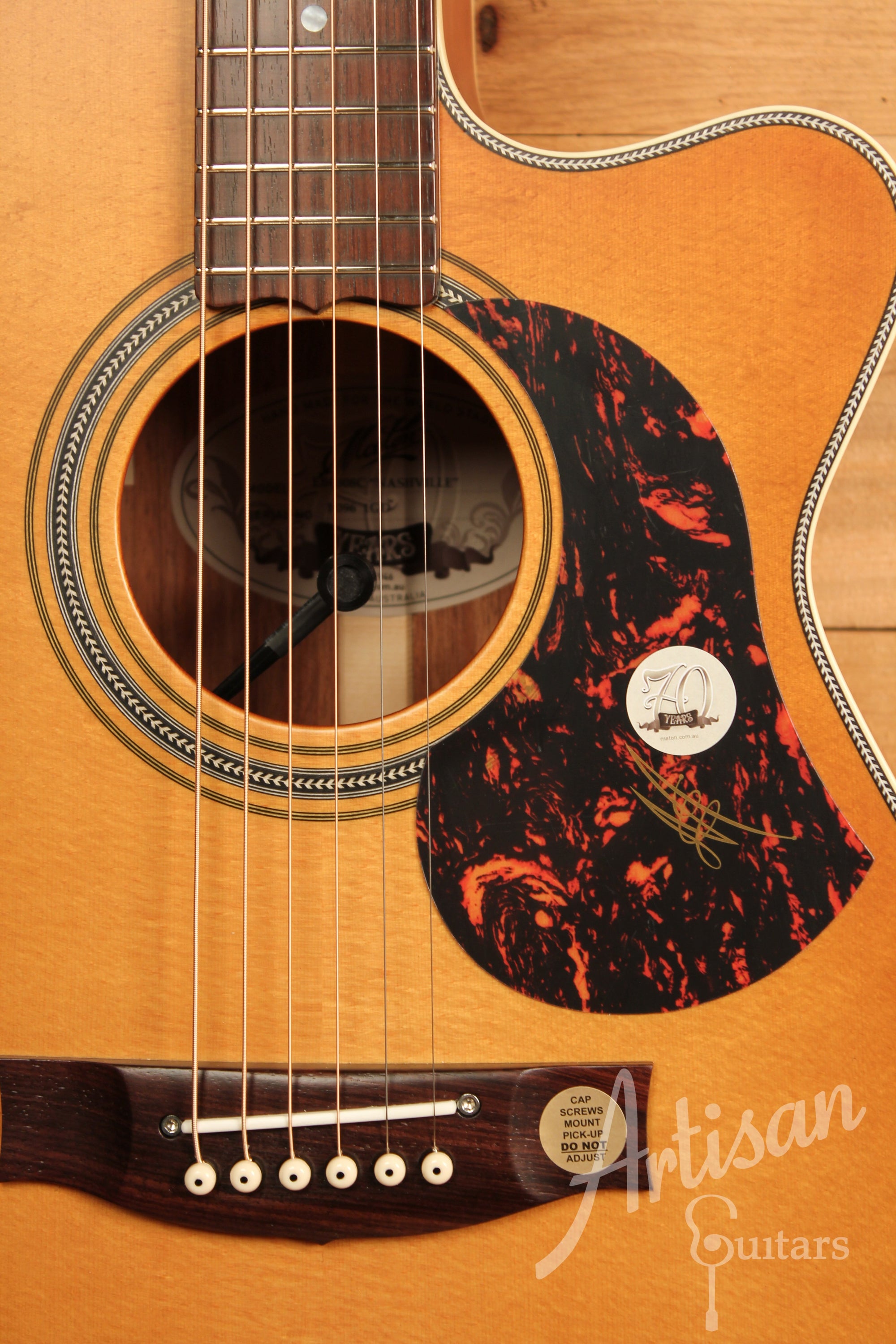 Maton EBG 808C Nashville Guitar with Cutaway AP5 Pro in Vintage Amber Sunburst ID-11404 - Artisan Guitars