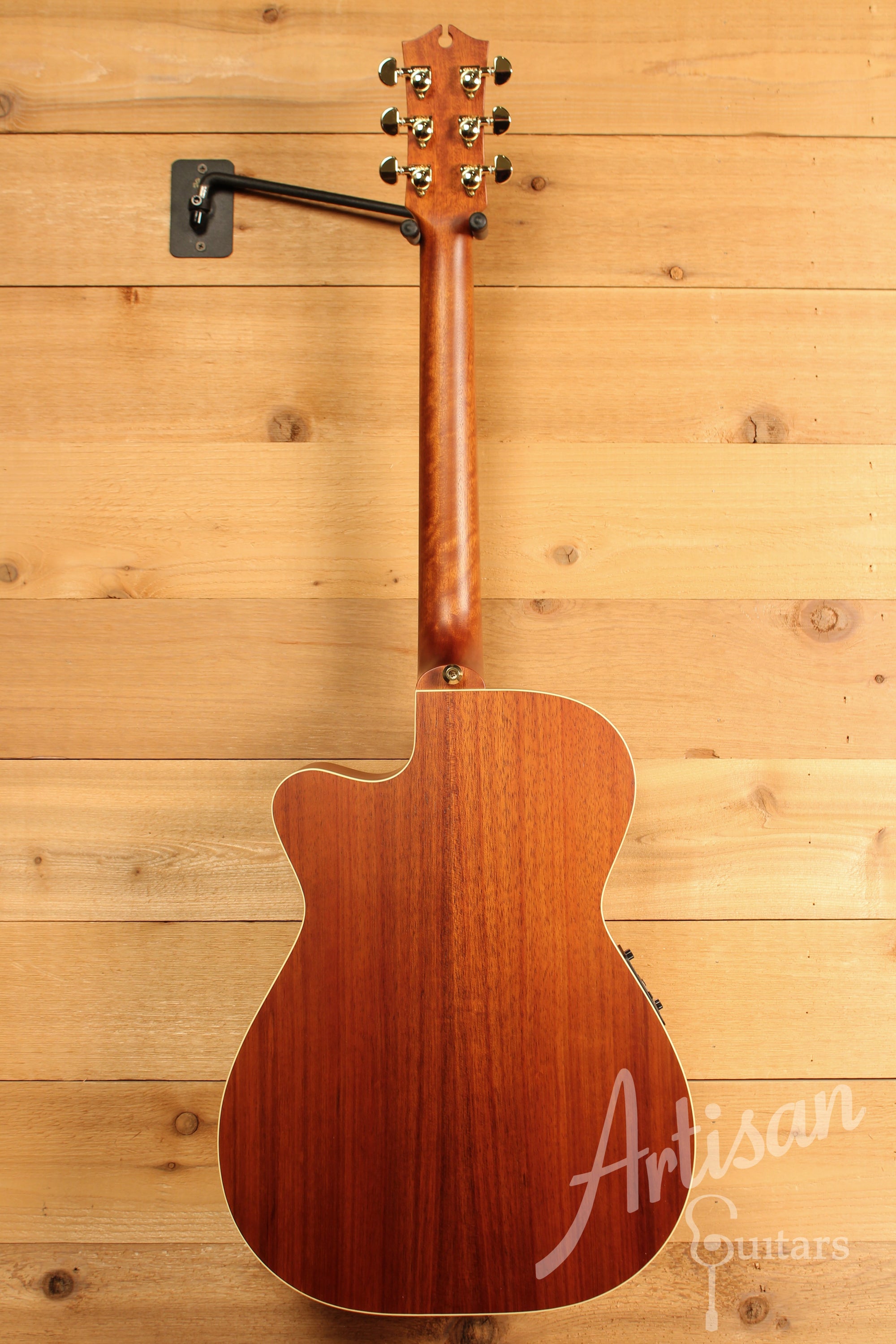 Maton EBG 808C Nashville Guitar with Cutaway AP5 Pro in Vintage Amber Sunburst ID-11404 - Artisan Guitars