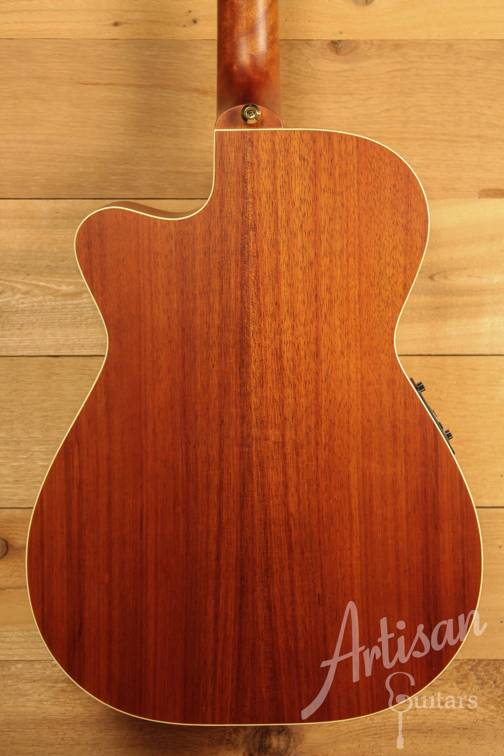Maton EBG 808C Nashville Guitar with Cutaway AP5 Pro in Vintage Amber Sunburst ID-11404 - Artisan Guitars