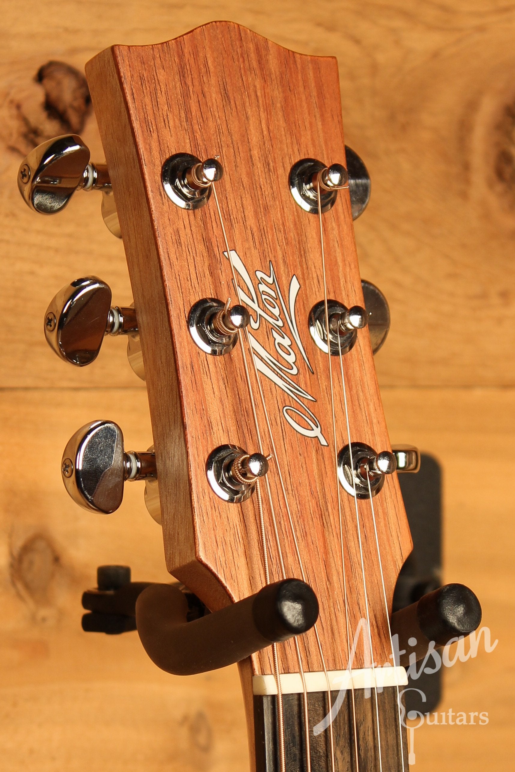 Maton EBW70C Blackwood Dreadnought w/ AP5 Pro ID-12463 - Artisan Guitars