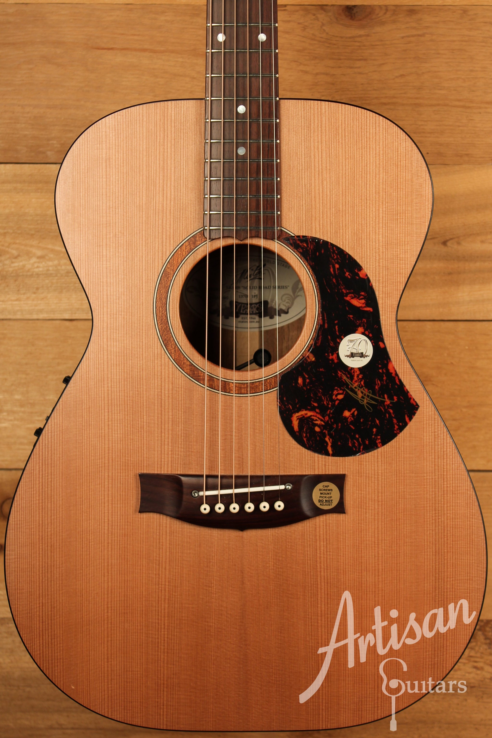 Maton SRS808 Guitar Western Red Cedar and Solid Blackwood ID-12465 - Artisan Guitars