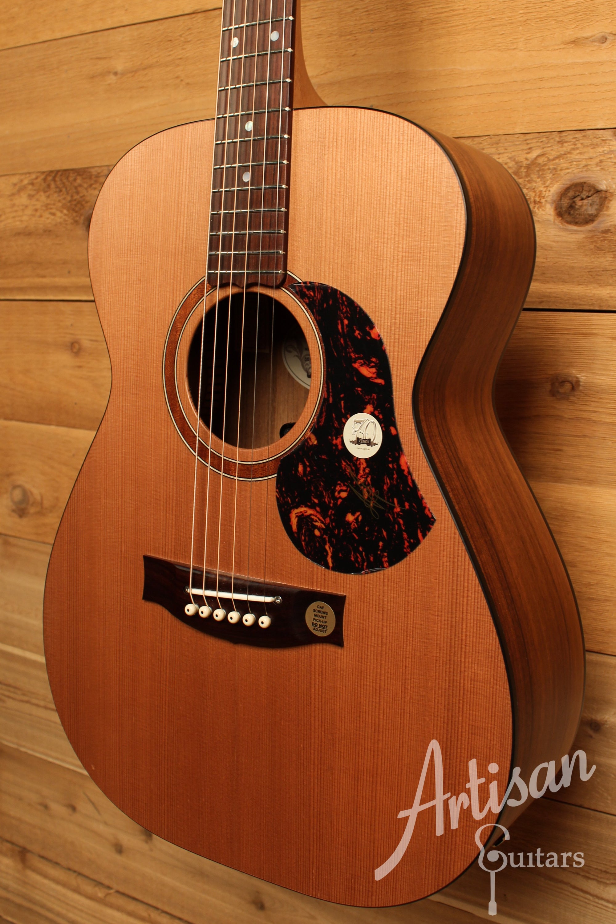 Maton SRS808 Guitar Western Red Cedar and Solid Blackwood ID-12465 - Artisan Guitars