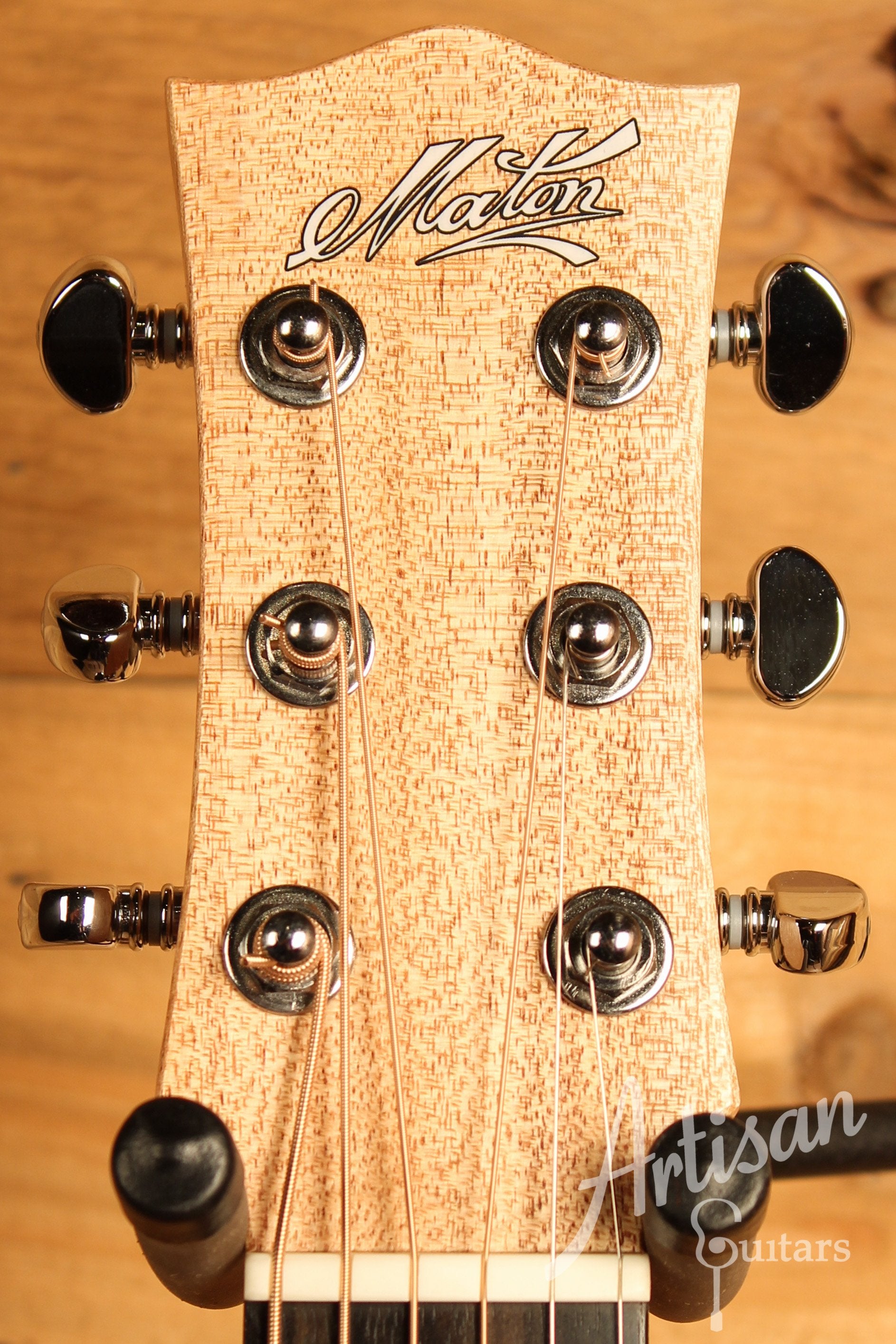 Maton EMBW6 Mini Guitar w/ Blackwood Top, Back & Sides and AP5 Pro Pickup System ID-12466 - Artisan Guitars