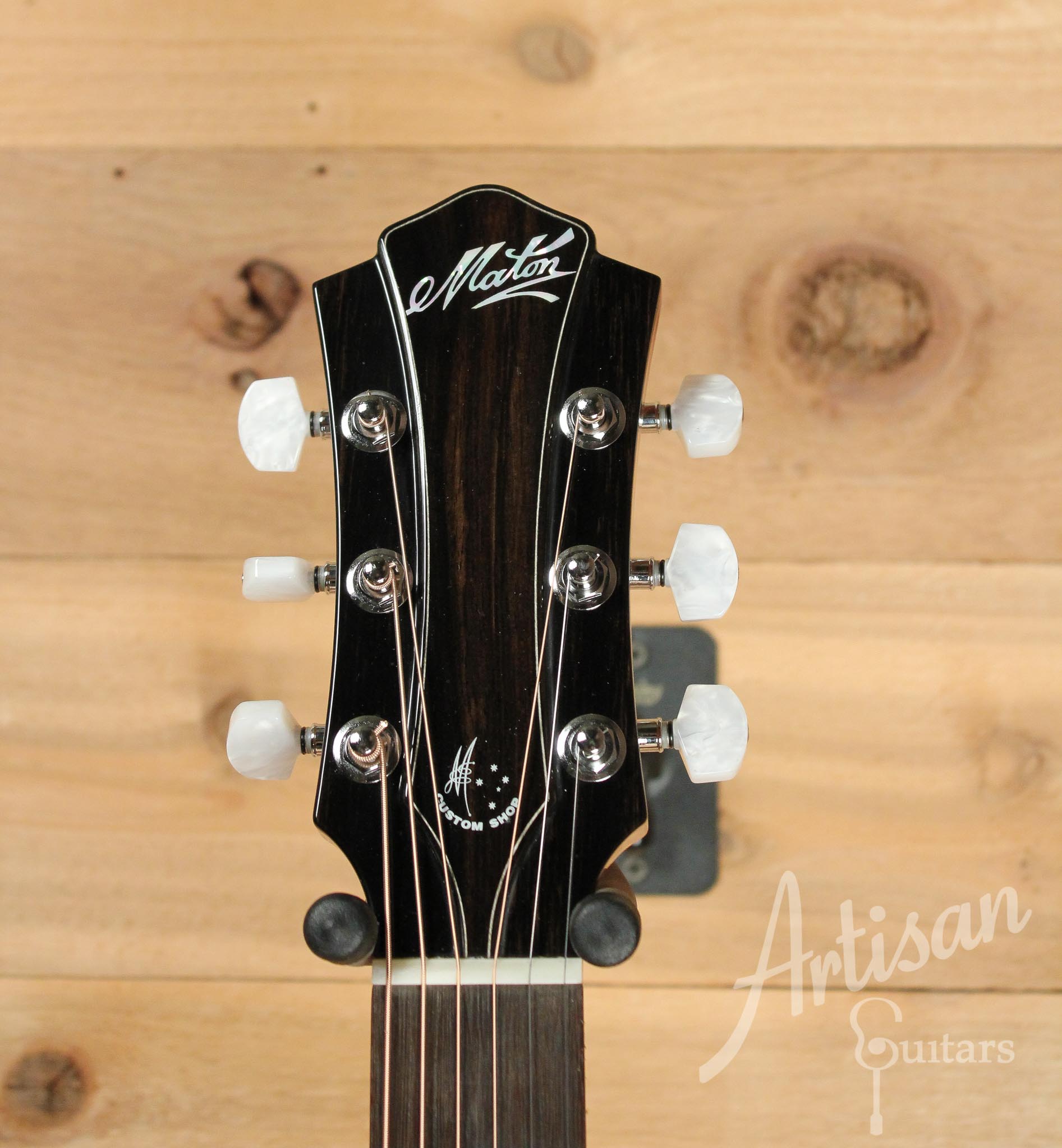 Maton Custom Shop 808 Debonair with Torrefied Spruce and Blackwood ID-10014 - Artisan Guitars