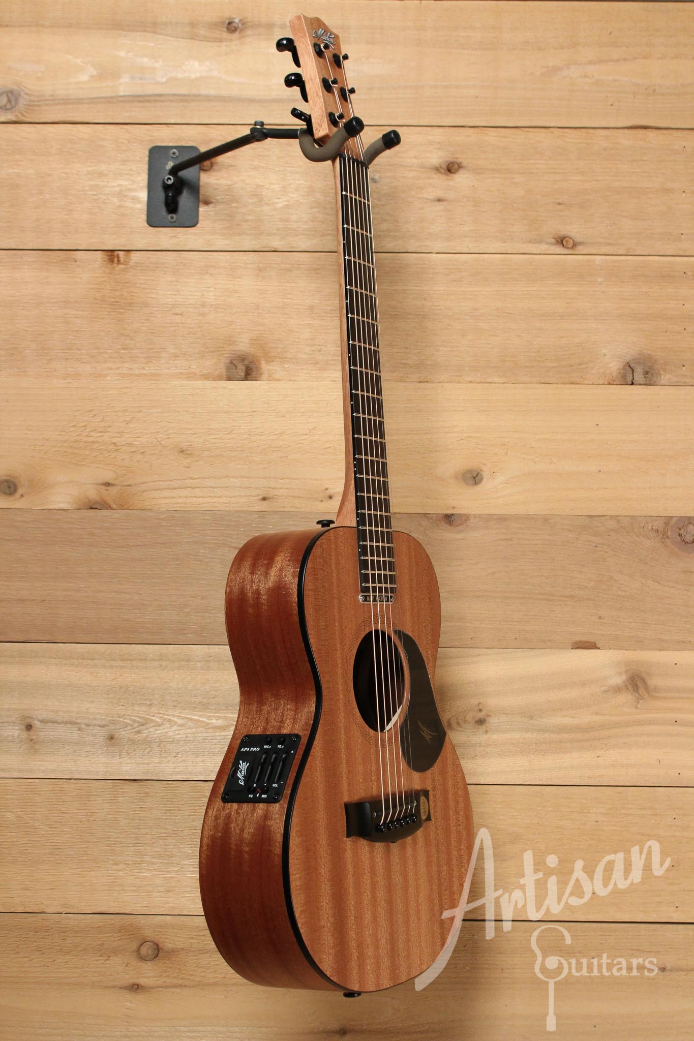 Maton EMM 6 Mini Maton Guitar All Mahogany   ID-10018 - Artisan Guitars