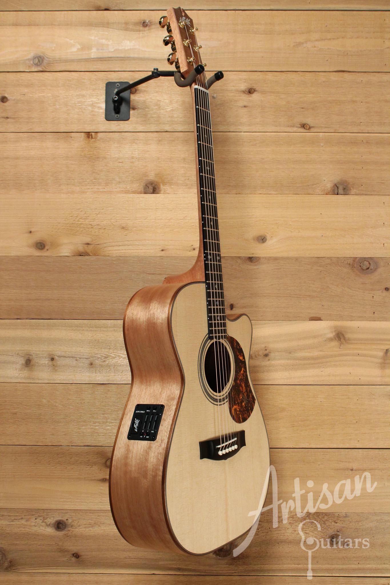 Maton EBG808C MIC FIX Michael Fix Signature Sitka and Queensland Maple with Cutaway  ID-9949 - Artisan Guitars