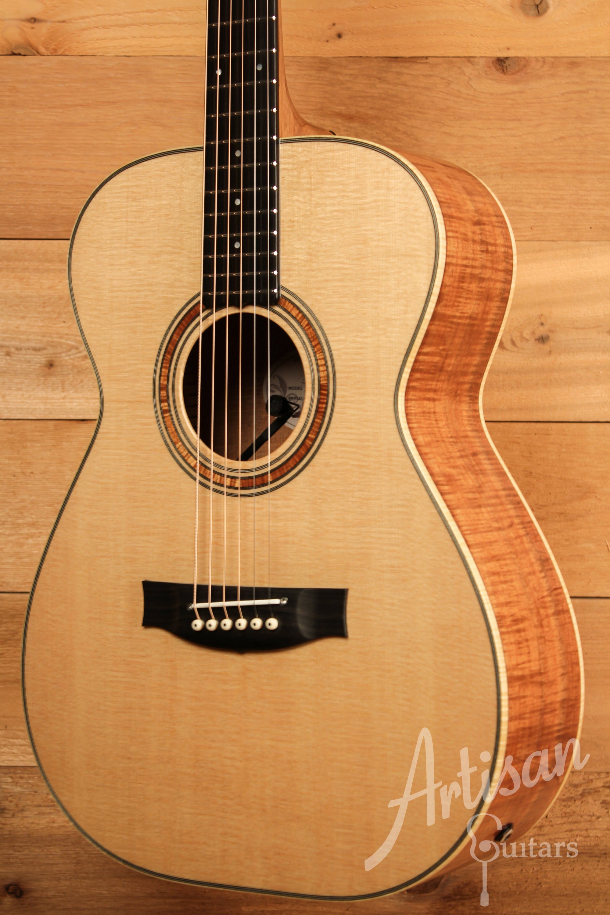 Maton WA May Custom Shop 808 Guitar with Sitka Spruce and Fiddleback Blackwood ID-11446 - Artisan Guitars