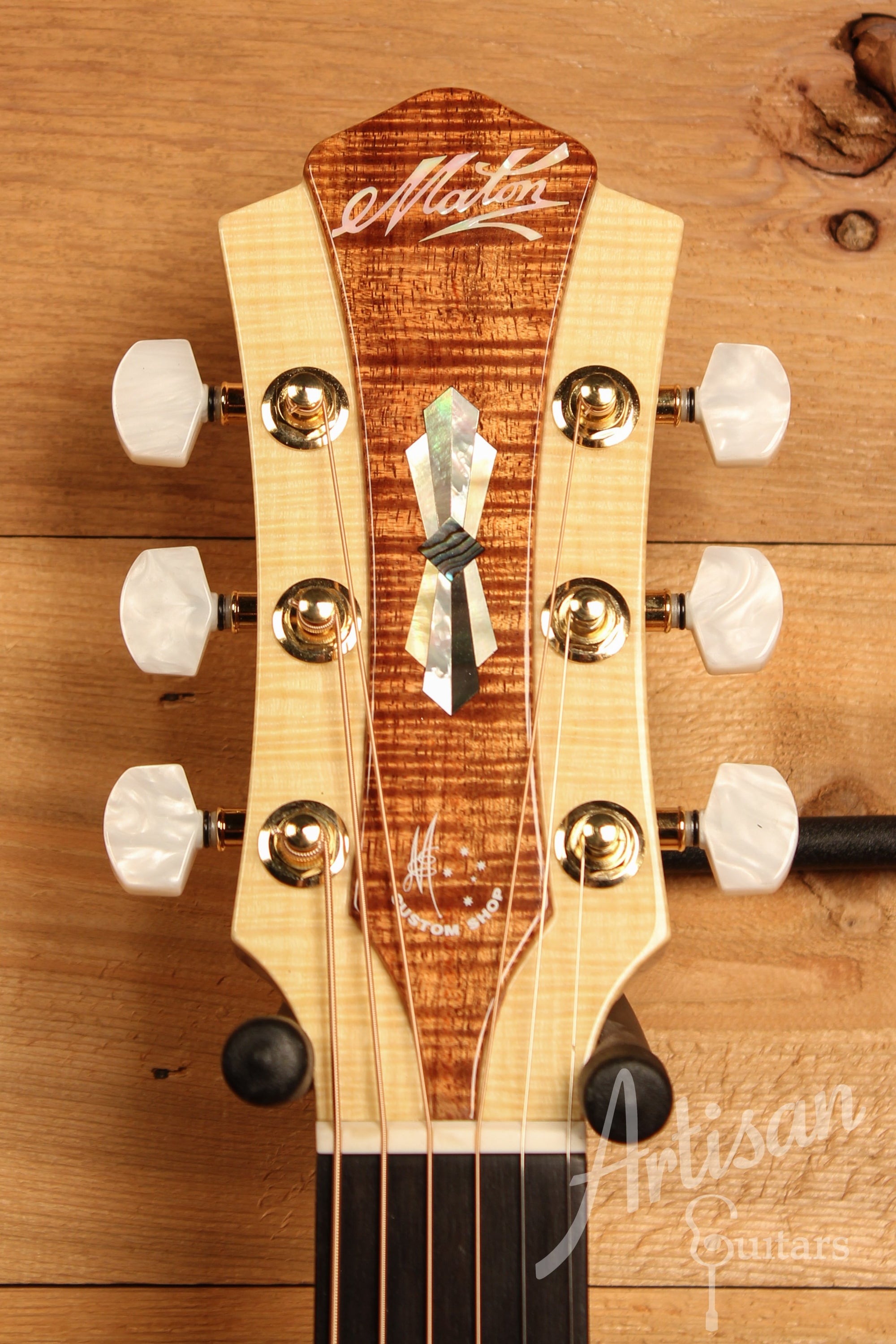 Maton WA May Custom Shop 808 Guitar with Sitka Spruce and Fiddleback Blackwood ID-11446 - Artisan Guitars