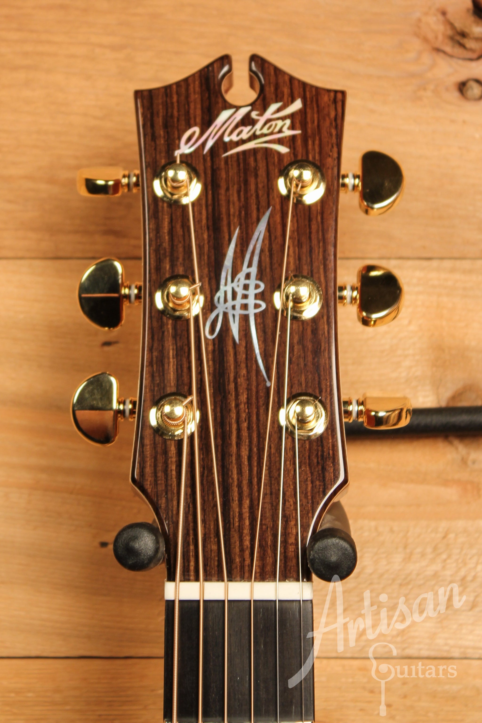 Maton EM100C Messiah Guitar Sitka Spruce and Indian Rosewood ID-11447 - Artisan Guitars
