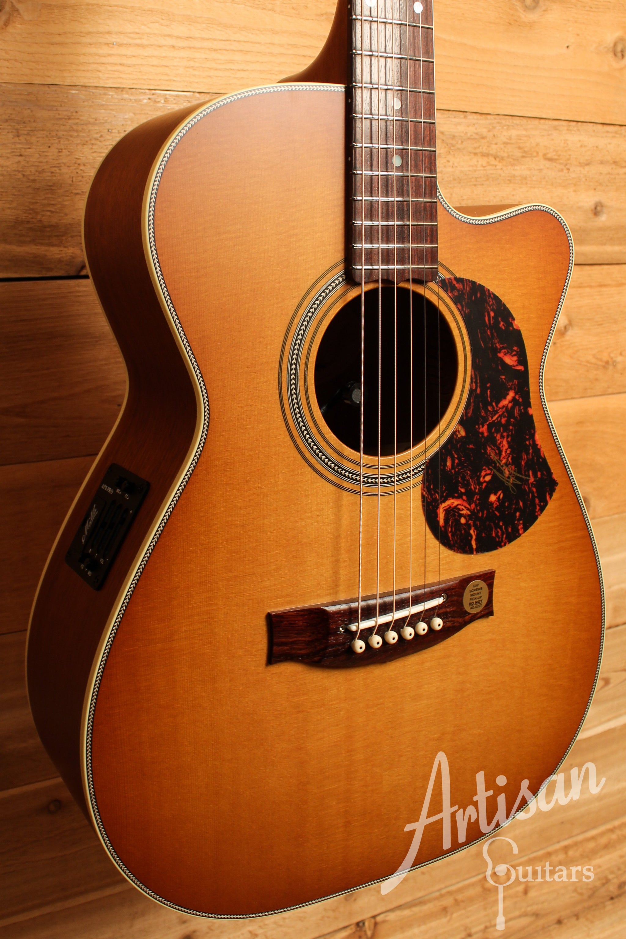 Maton 808C Nashville Series Sitka Spruce and Blackwood, Vintage Amber Sunburst and Cutaway ID-12474 - Artisan Guitars